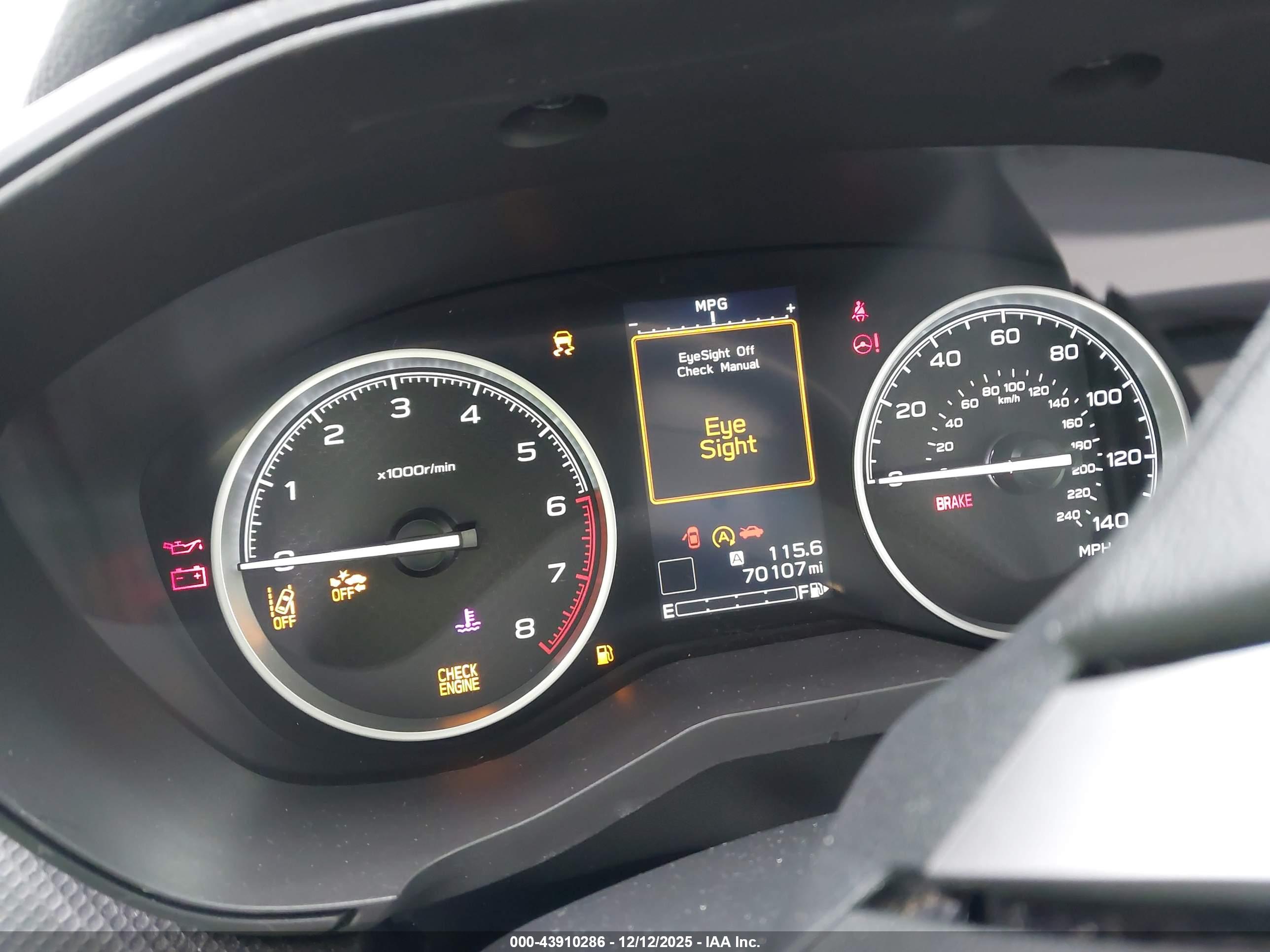 SUBARU FORESTER image 7
