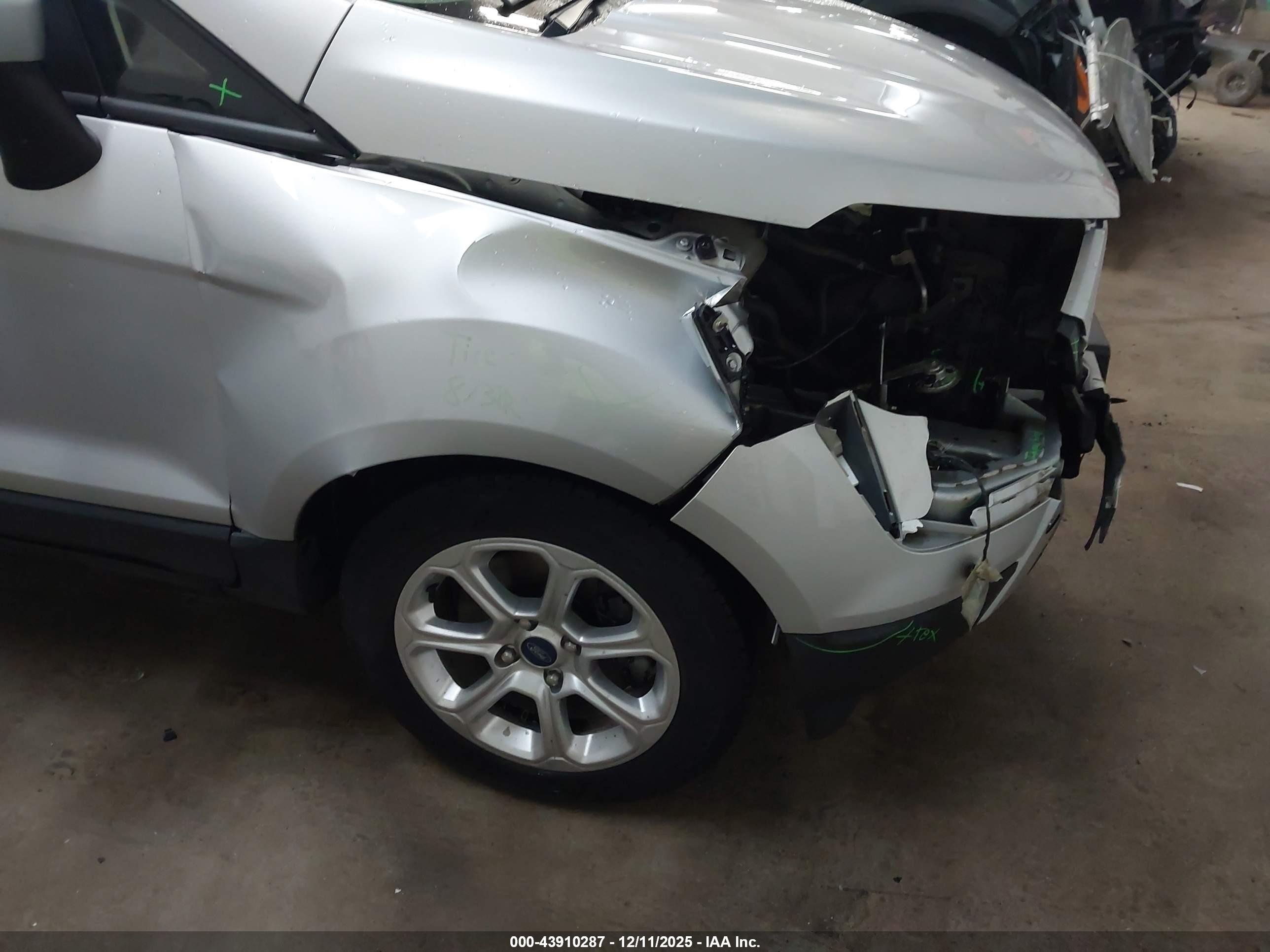 FORD ECOSPORT image 6