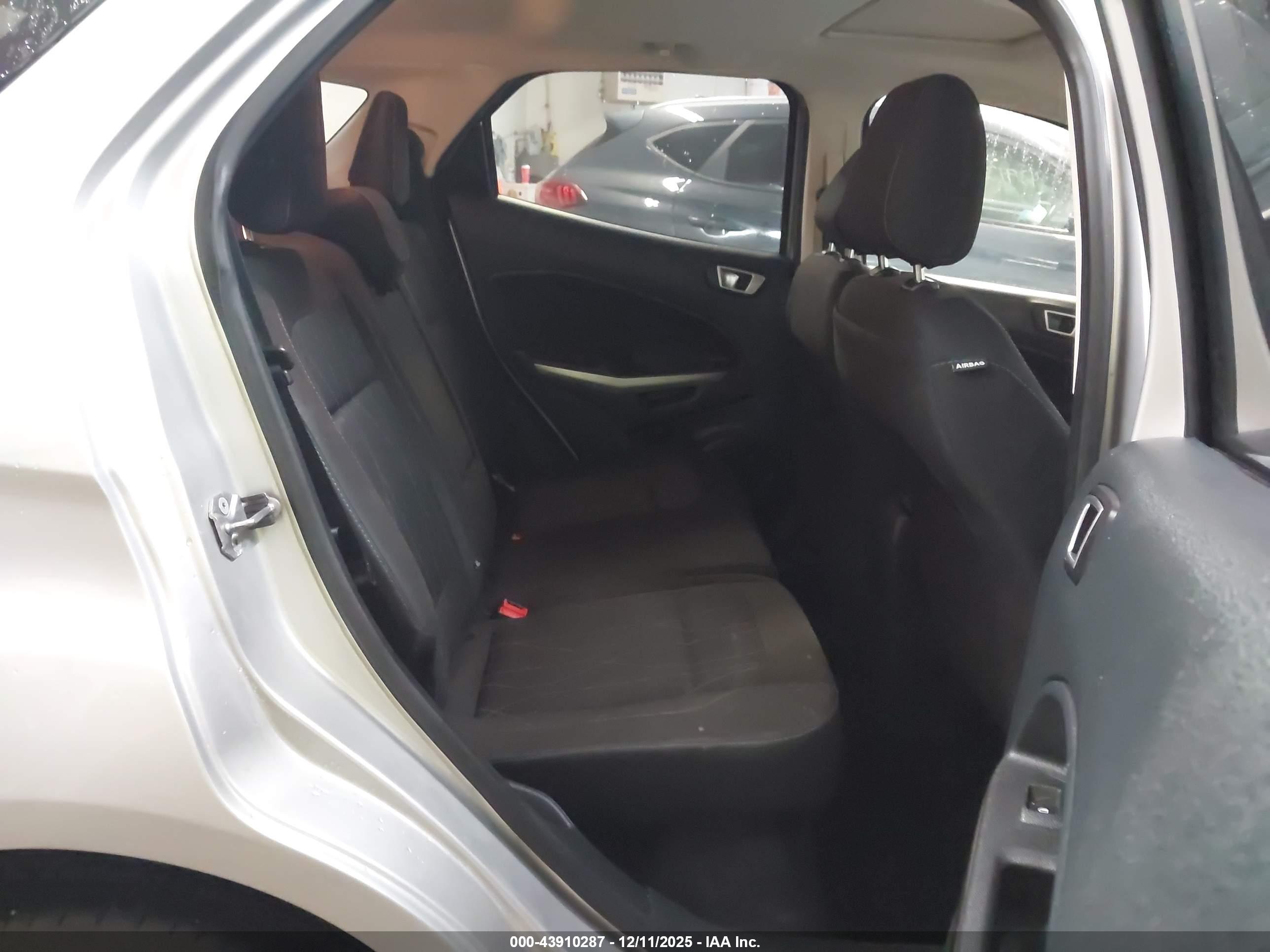 FORD ECOSPORT image 8