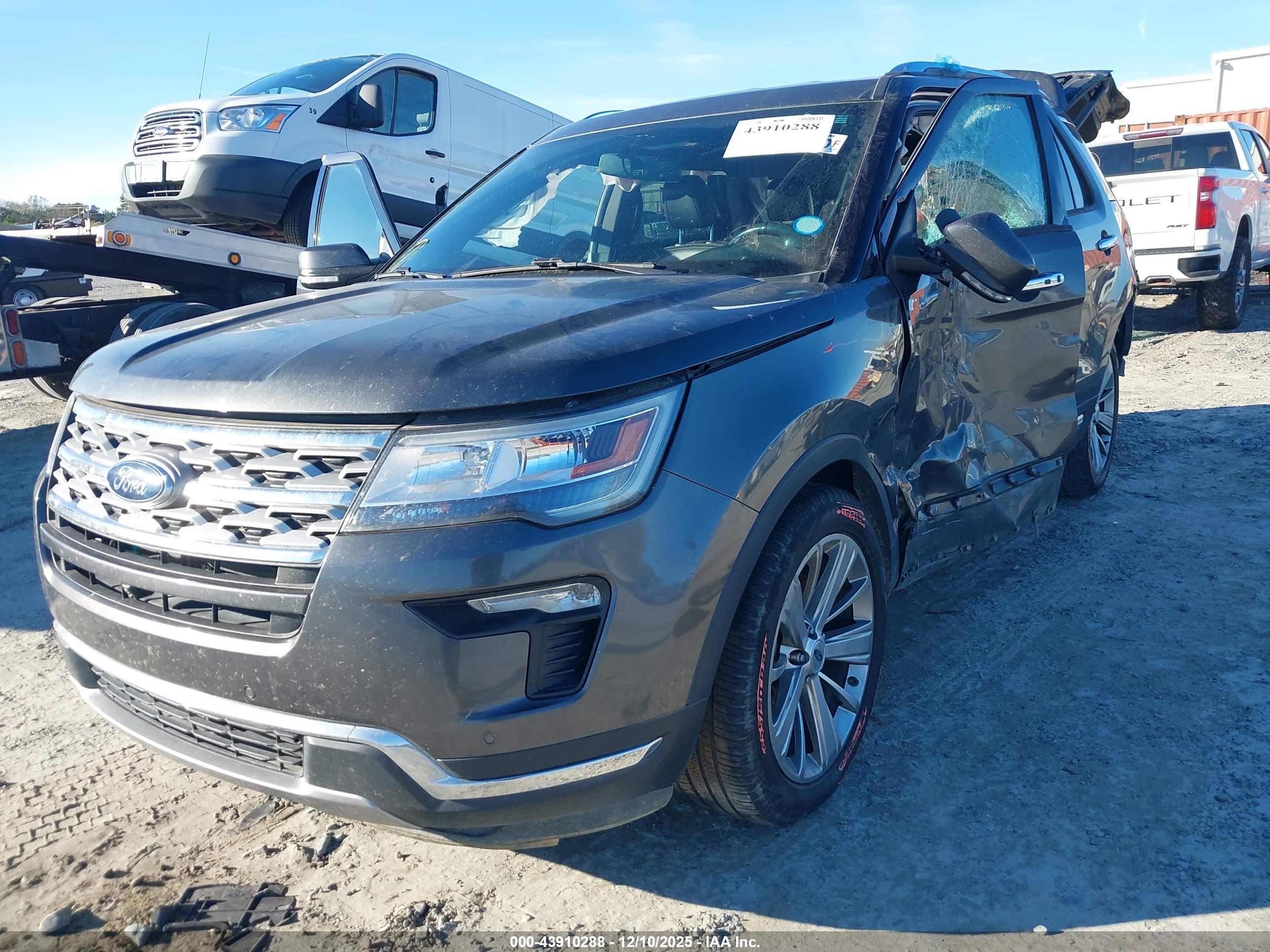 FORD EXPLORER image 6