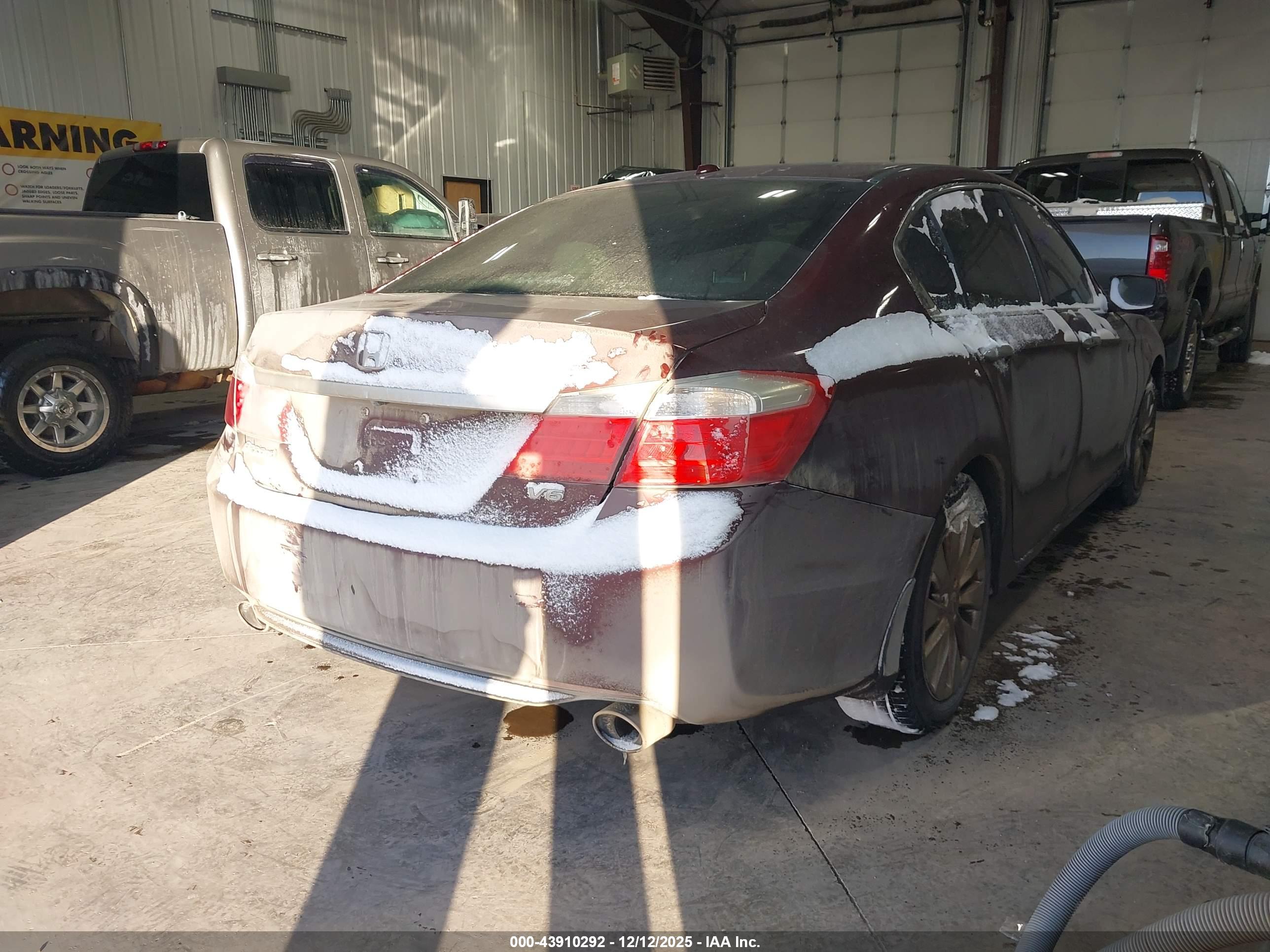 HONDA ACCORD image 4