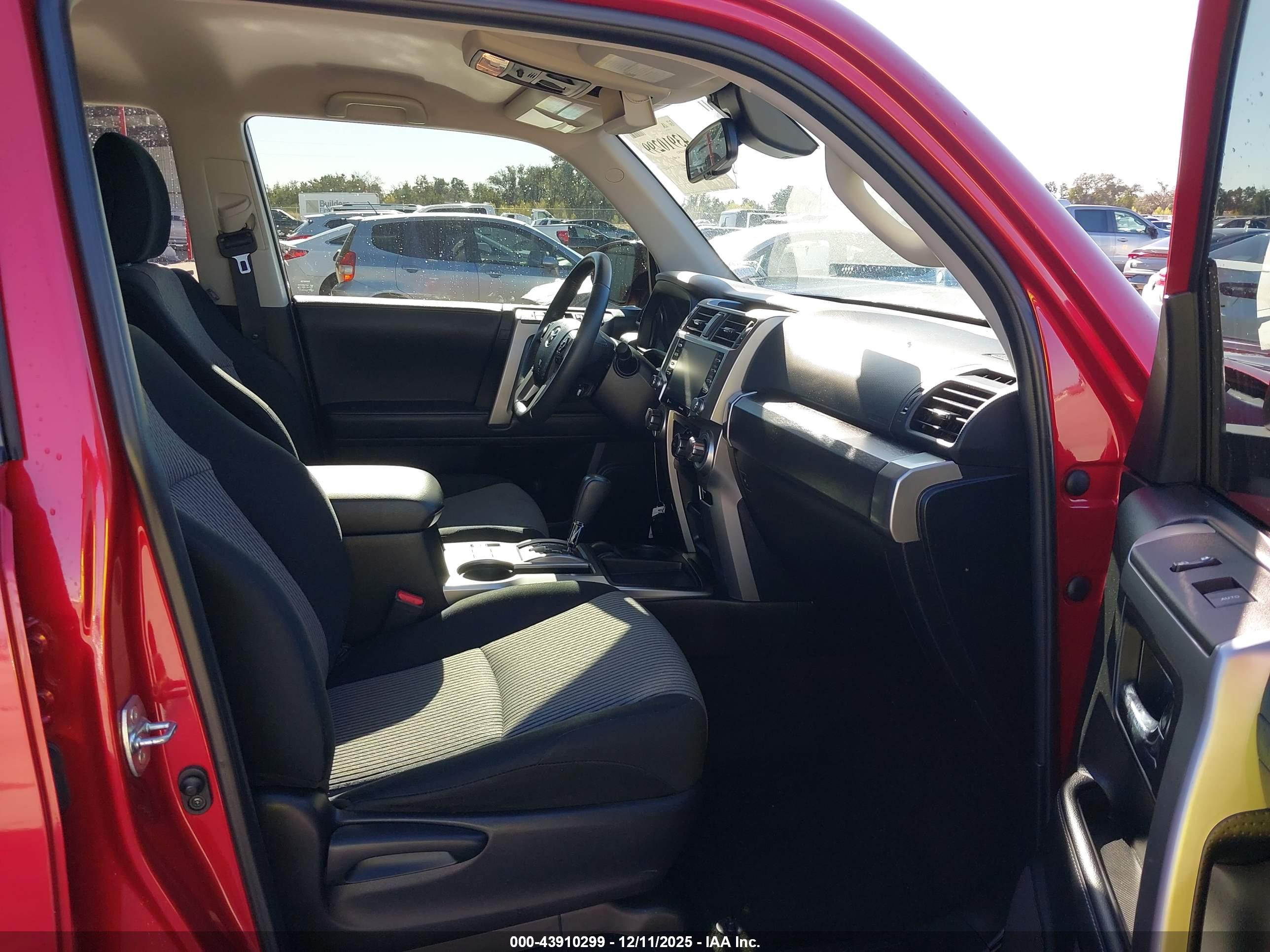 TOYOTA 4RUNNER image 5