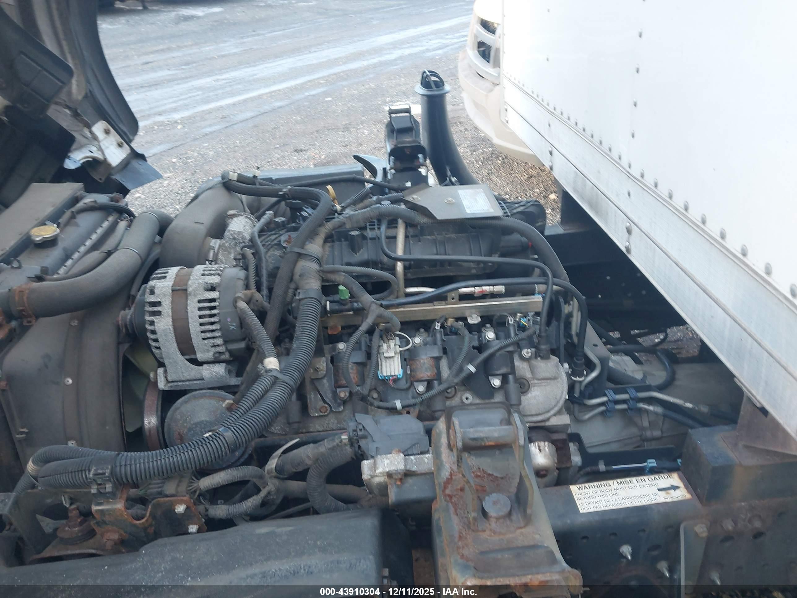 CHEVROLET 4500 image 10