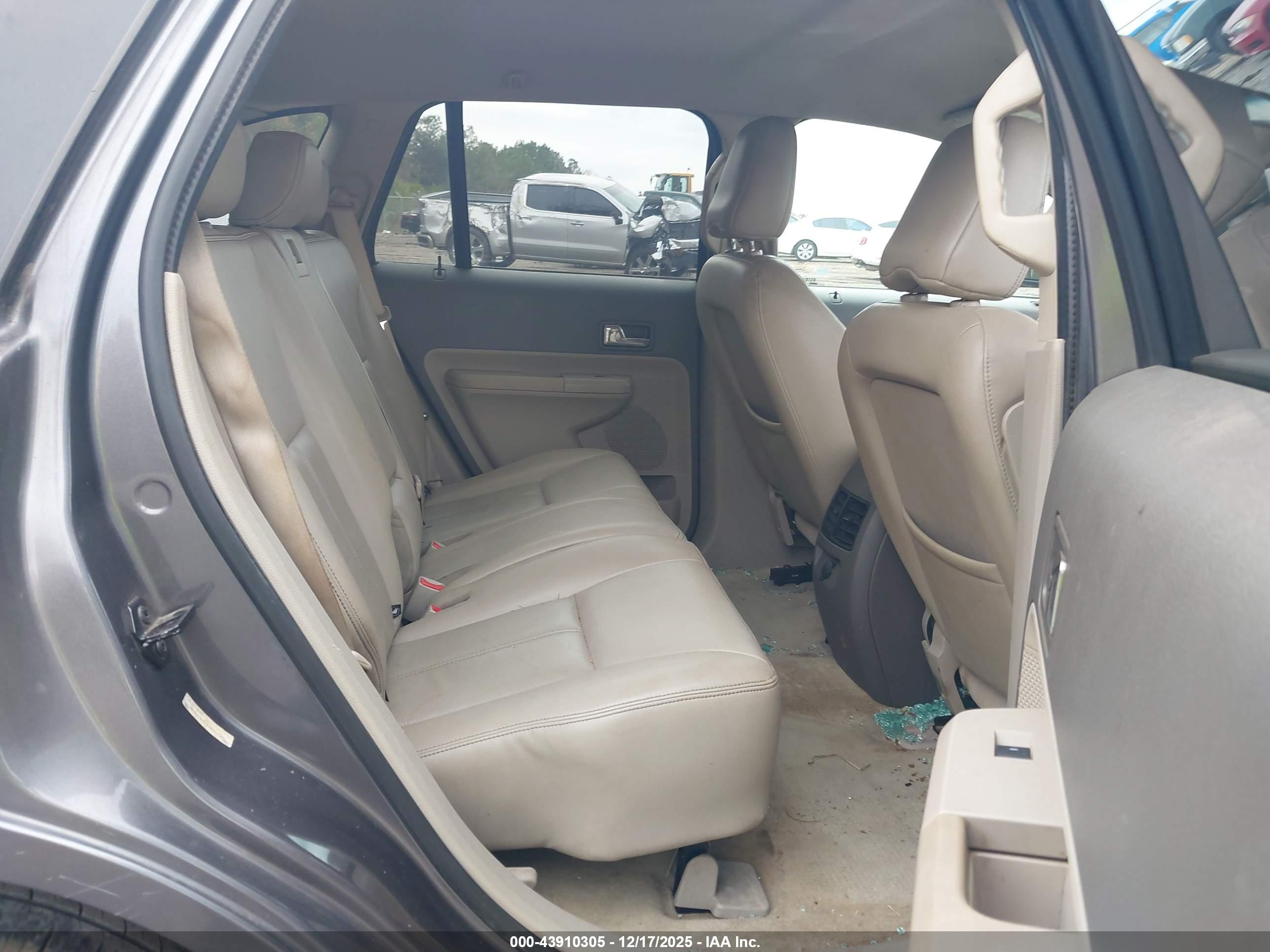 FORD EDGE image 8