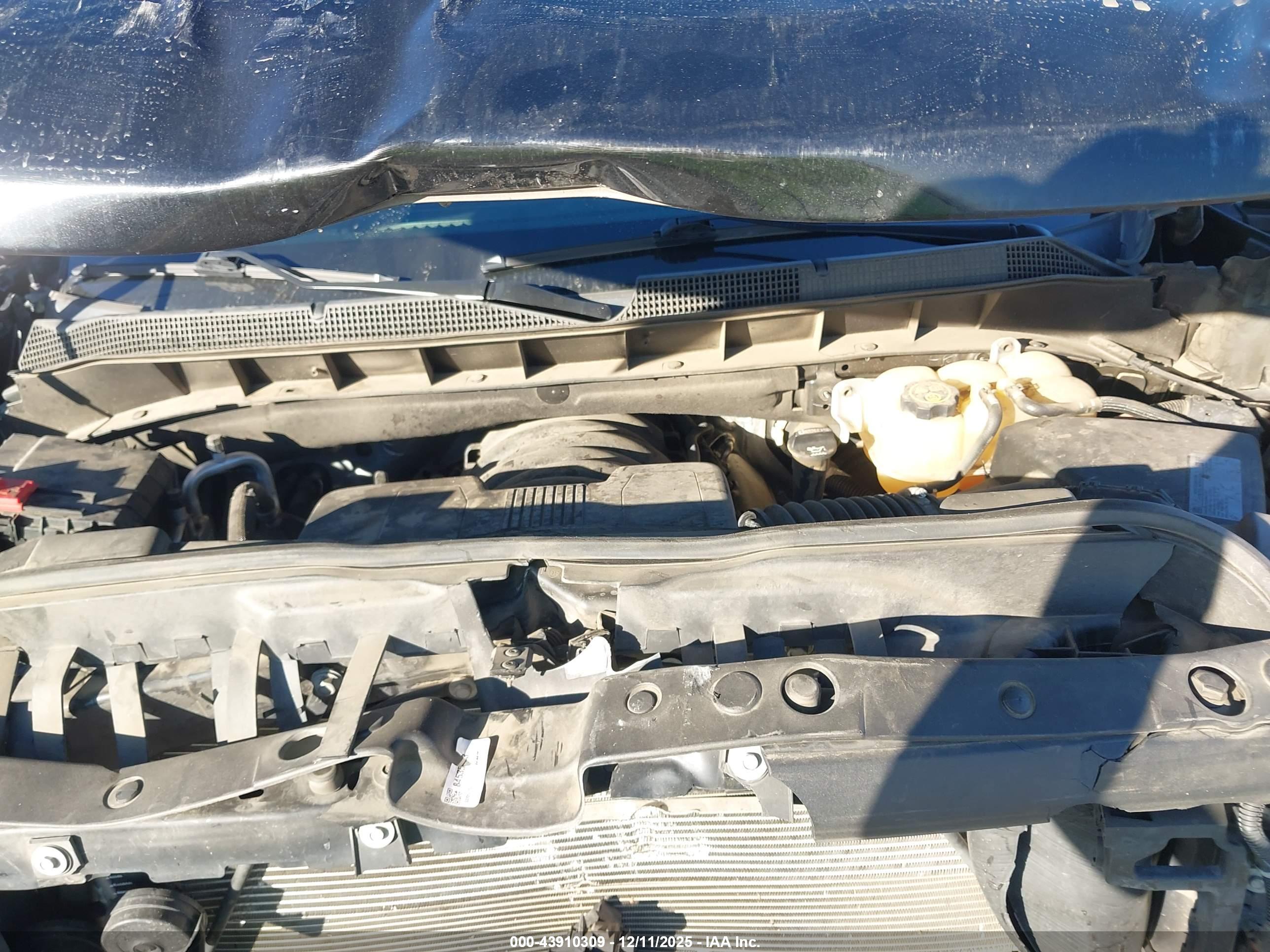 CHEVROLET SILVERADO image 10