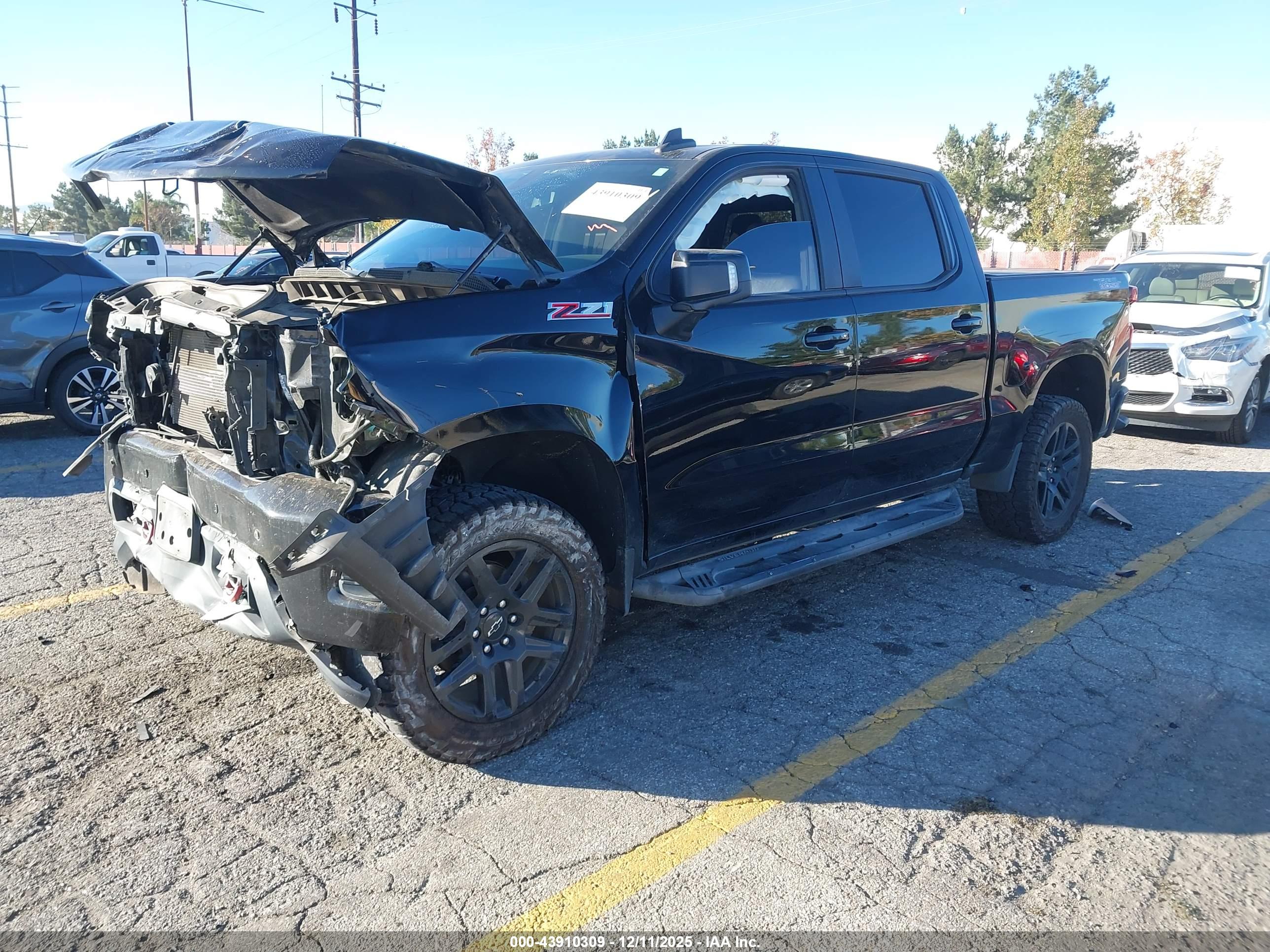 CHEVROLET SILVERADO image 2