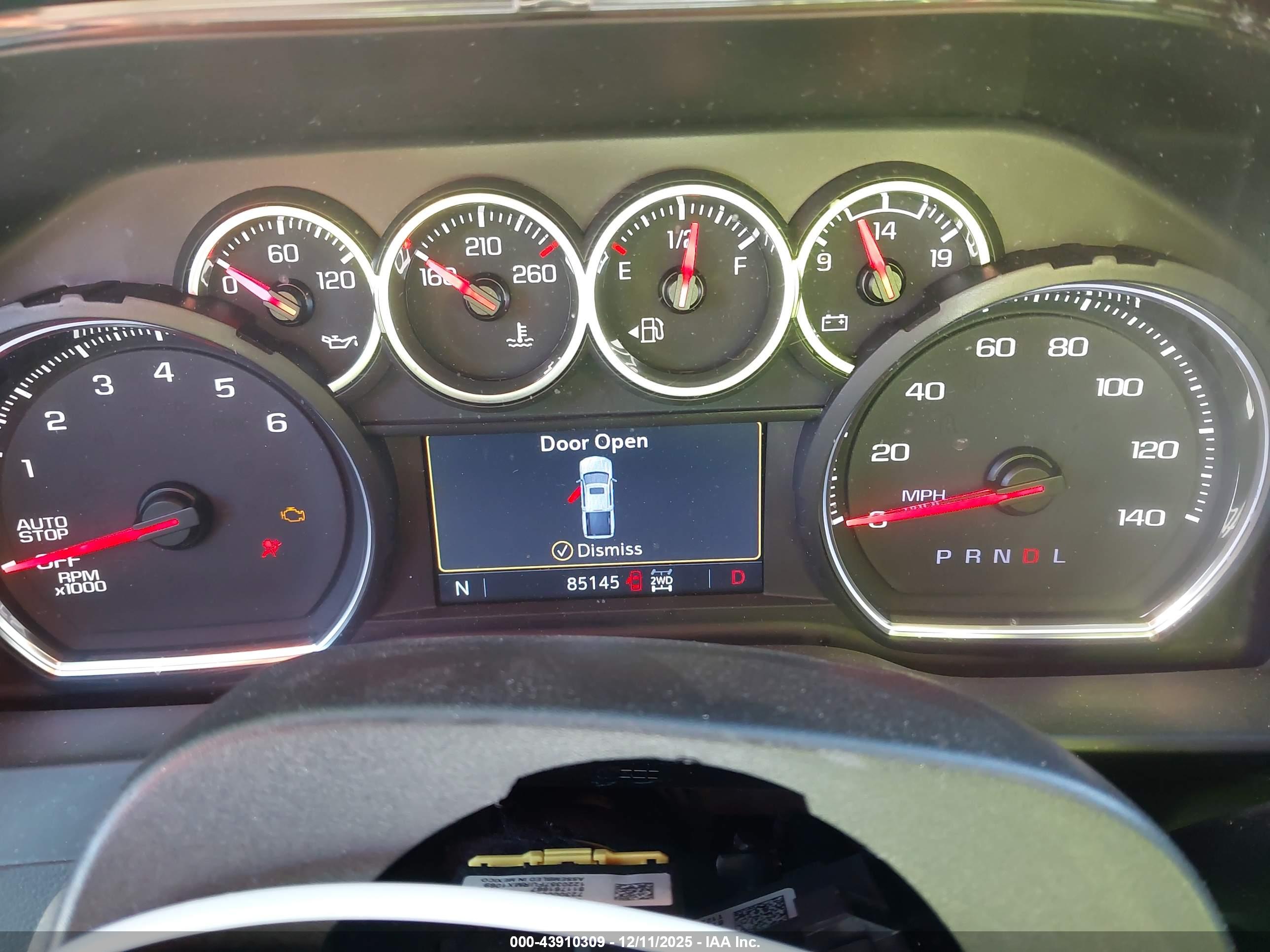 CHEVROLET SILVERADO image 7