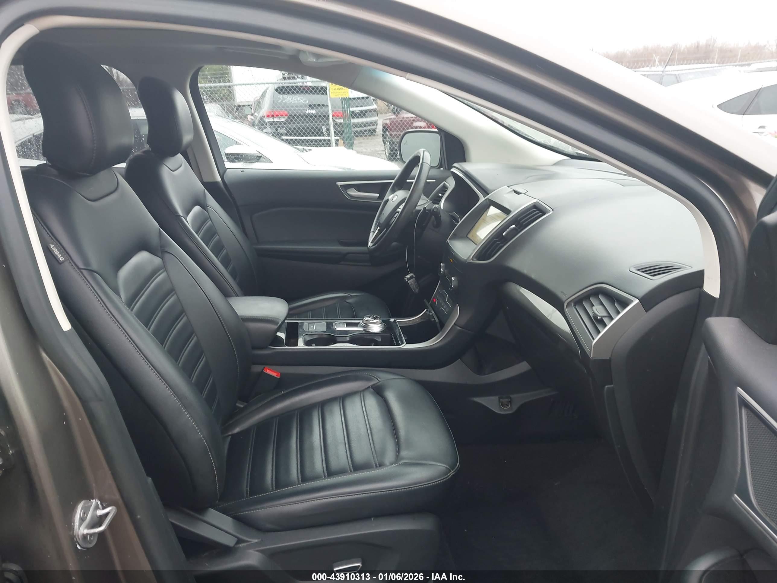 FORD EDGE image 5