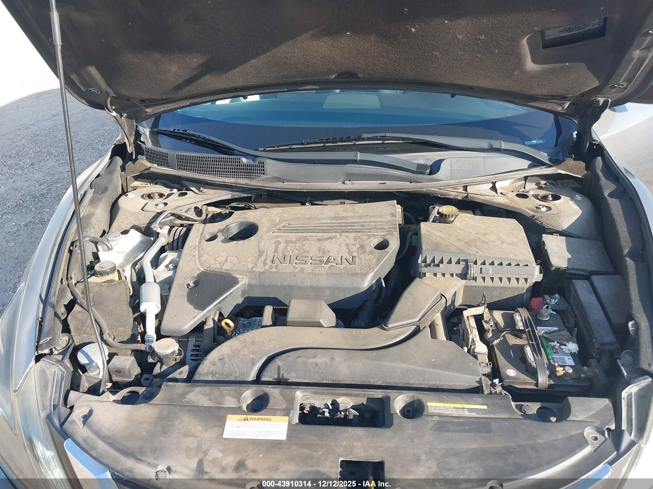 NISSAN ALTIMA image 10