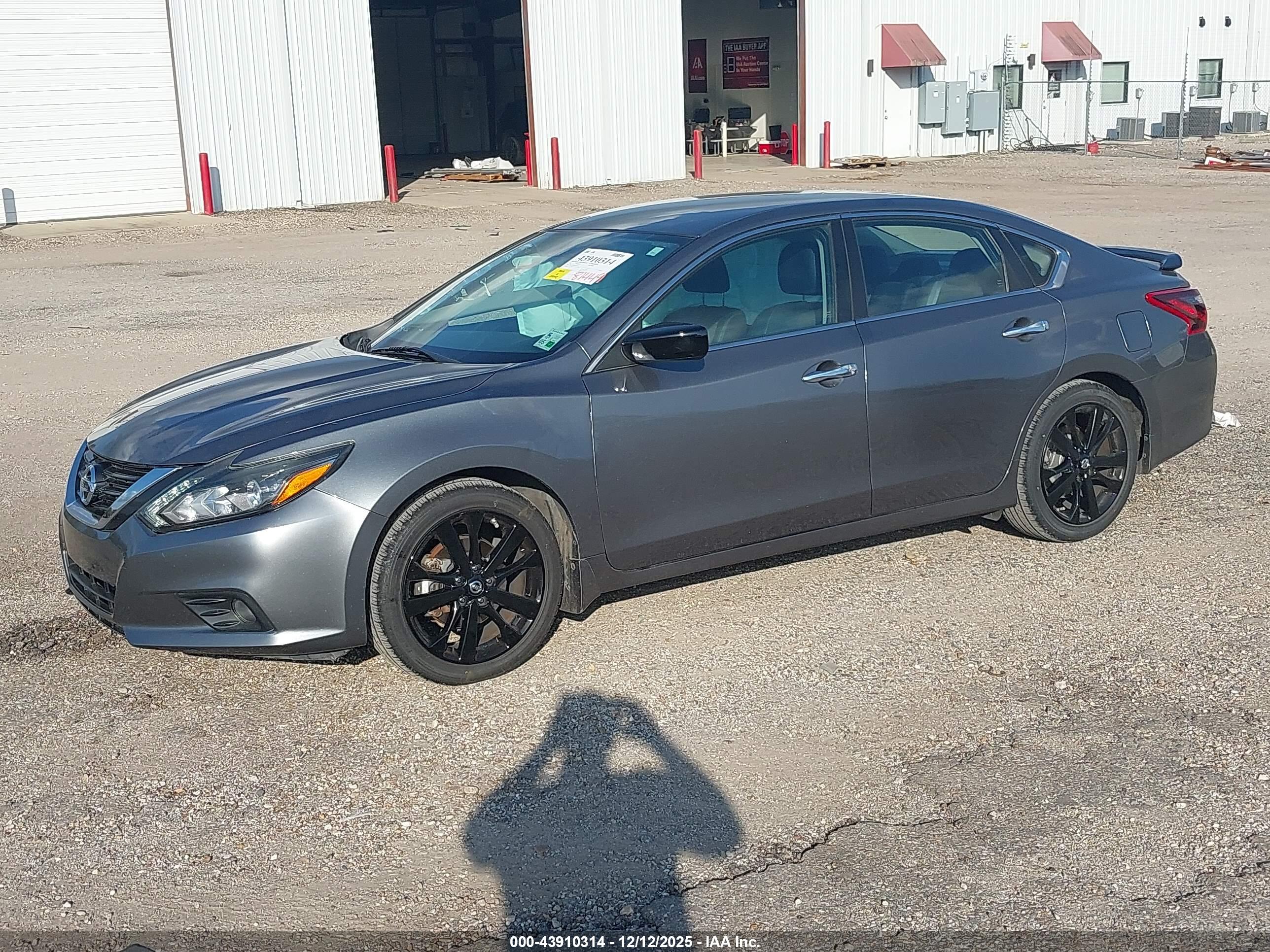 NISSAN ALTIMA image 2