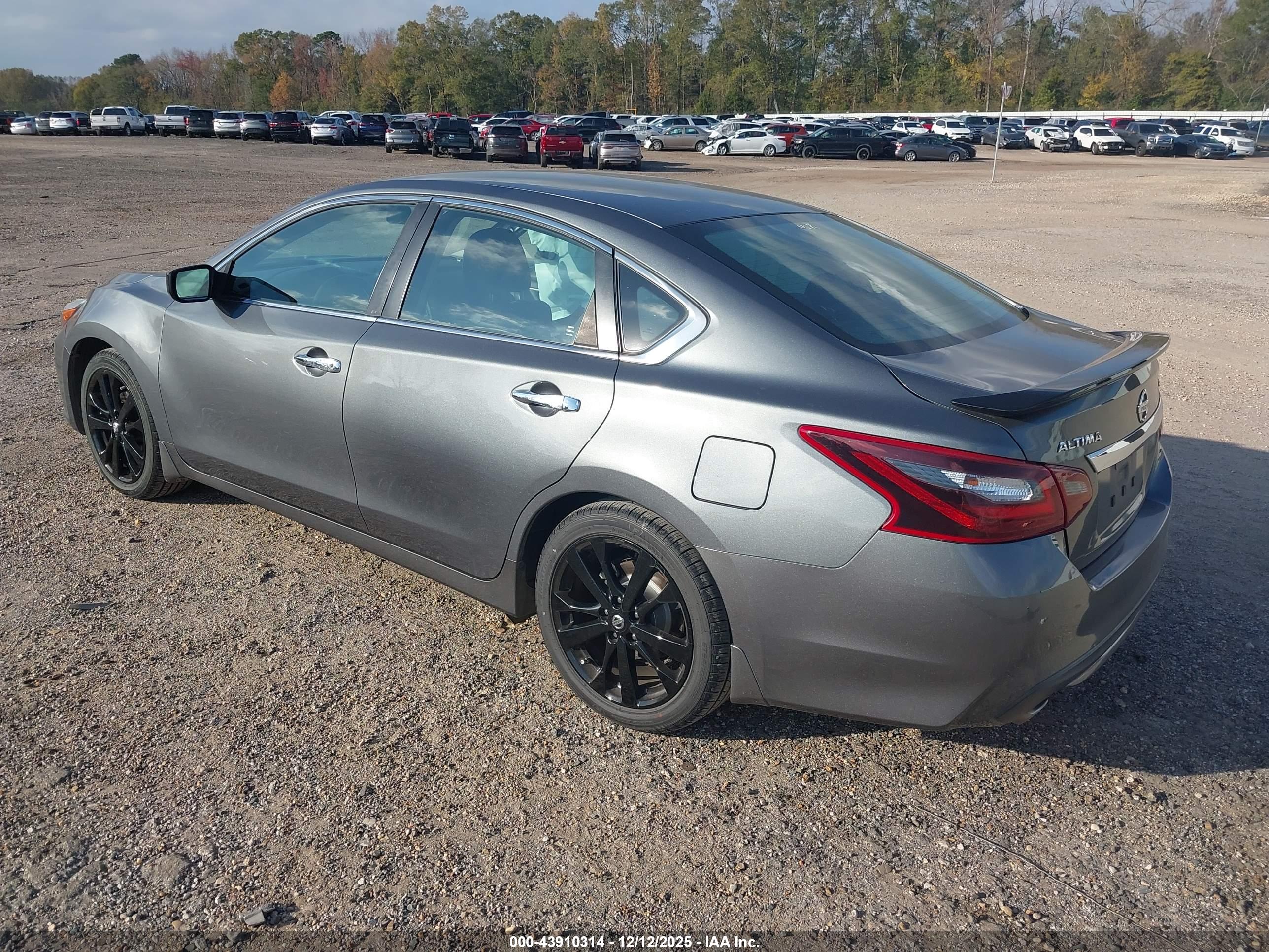 NISSAN ALTIMA image 3