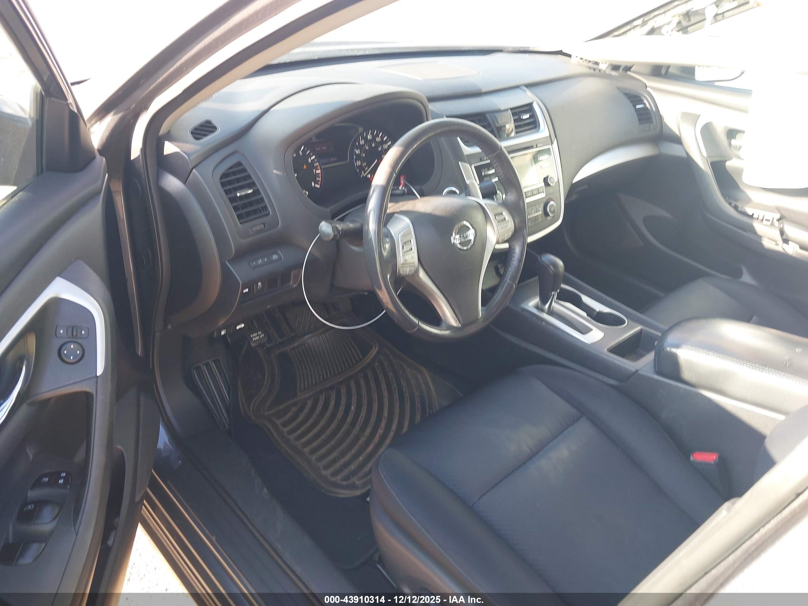 NISSAN ALTIMA image 5