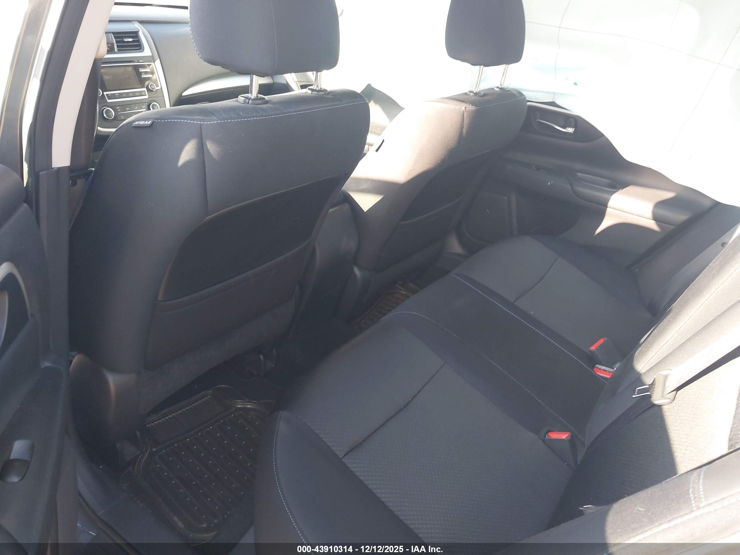 NISSAN ALTIMA image 8