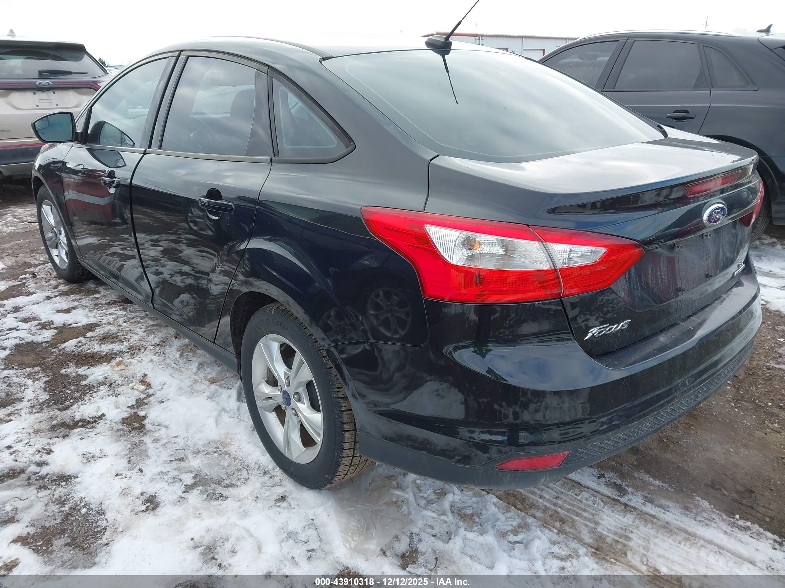 FORD FOCUS image 3