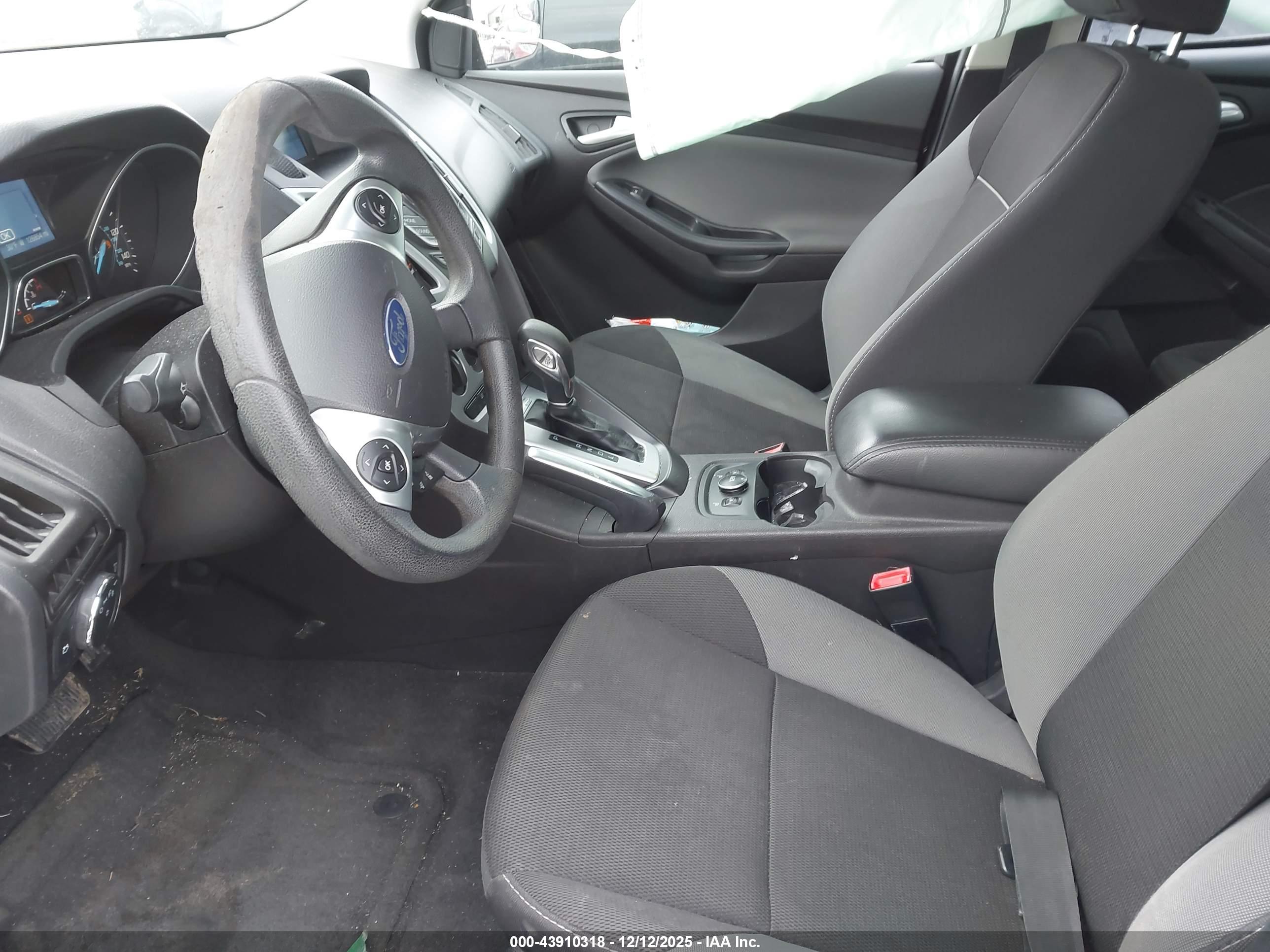 FORD FOCUS image 5