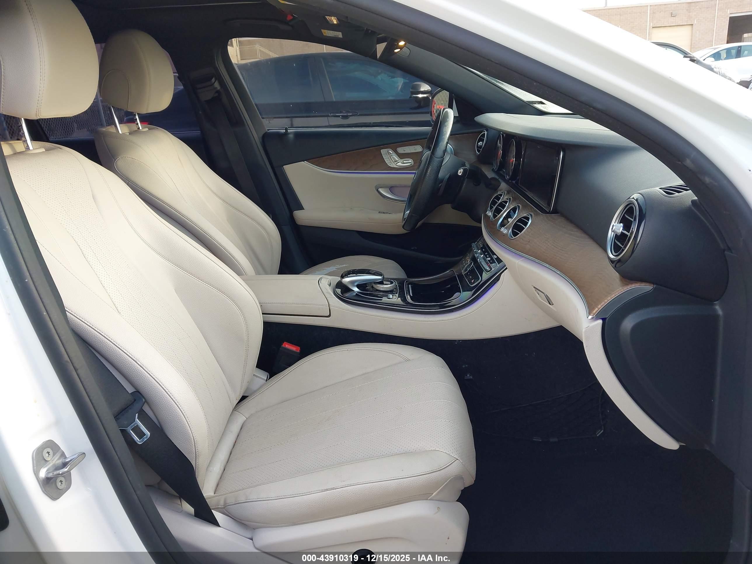 MERCEDES-BENZ E image 5