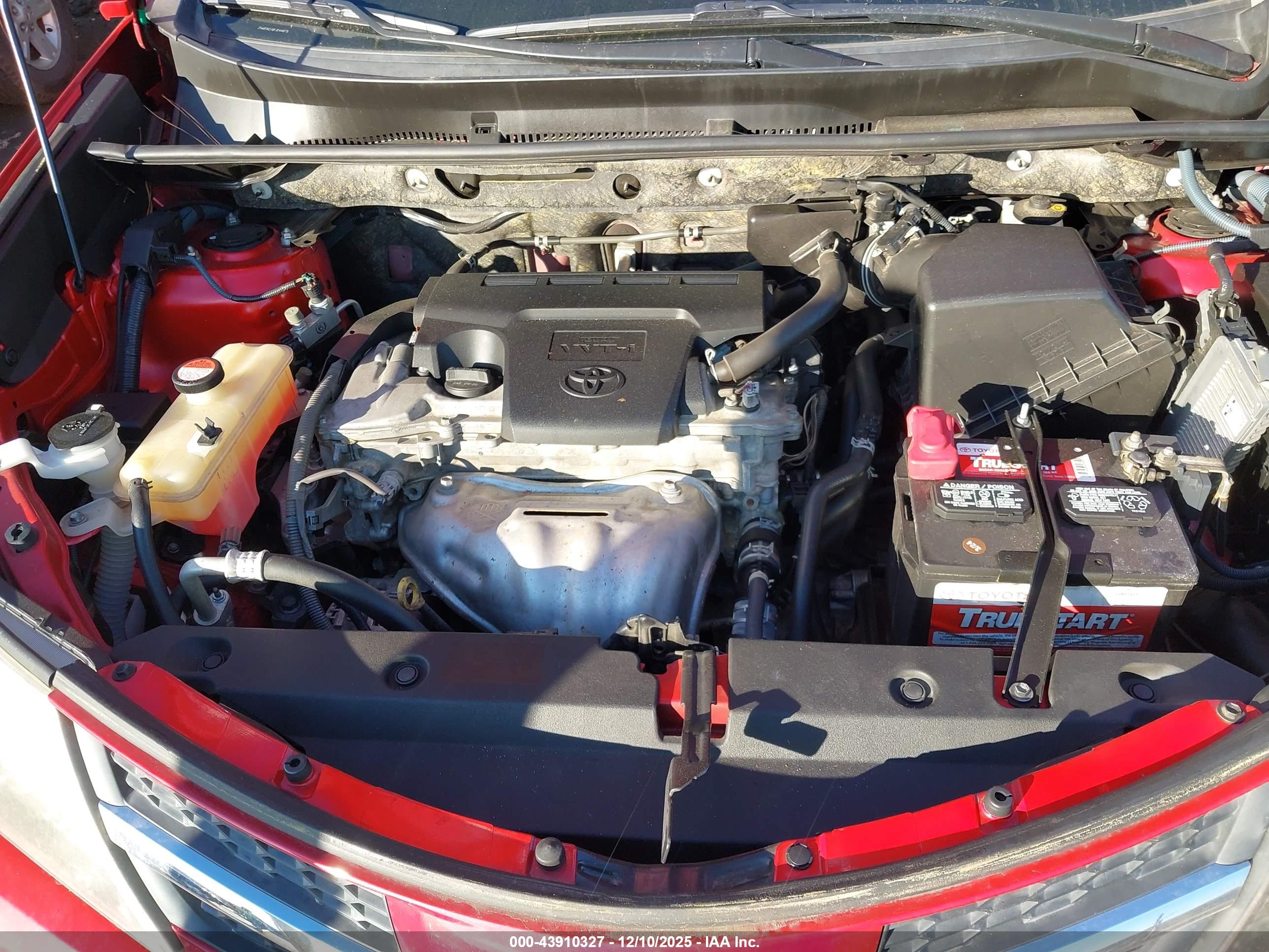 TOYOTA RAV4 image 10