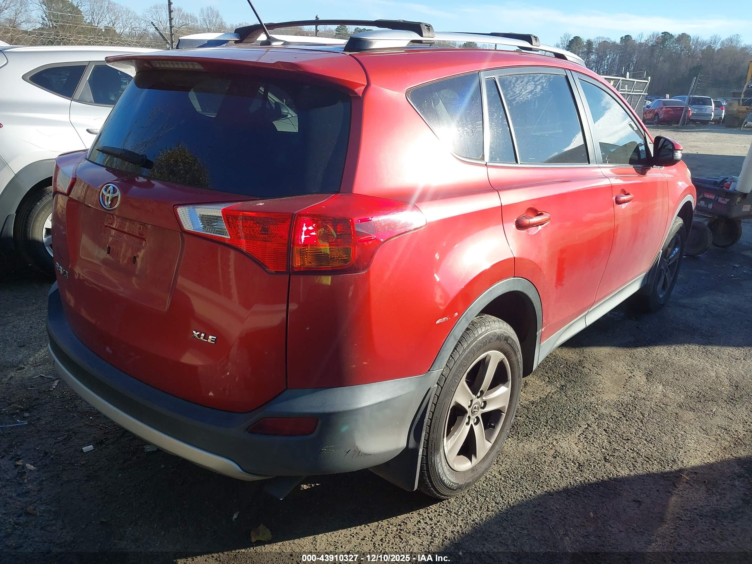 TOYOTA RAV4 image 4