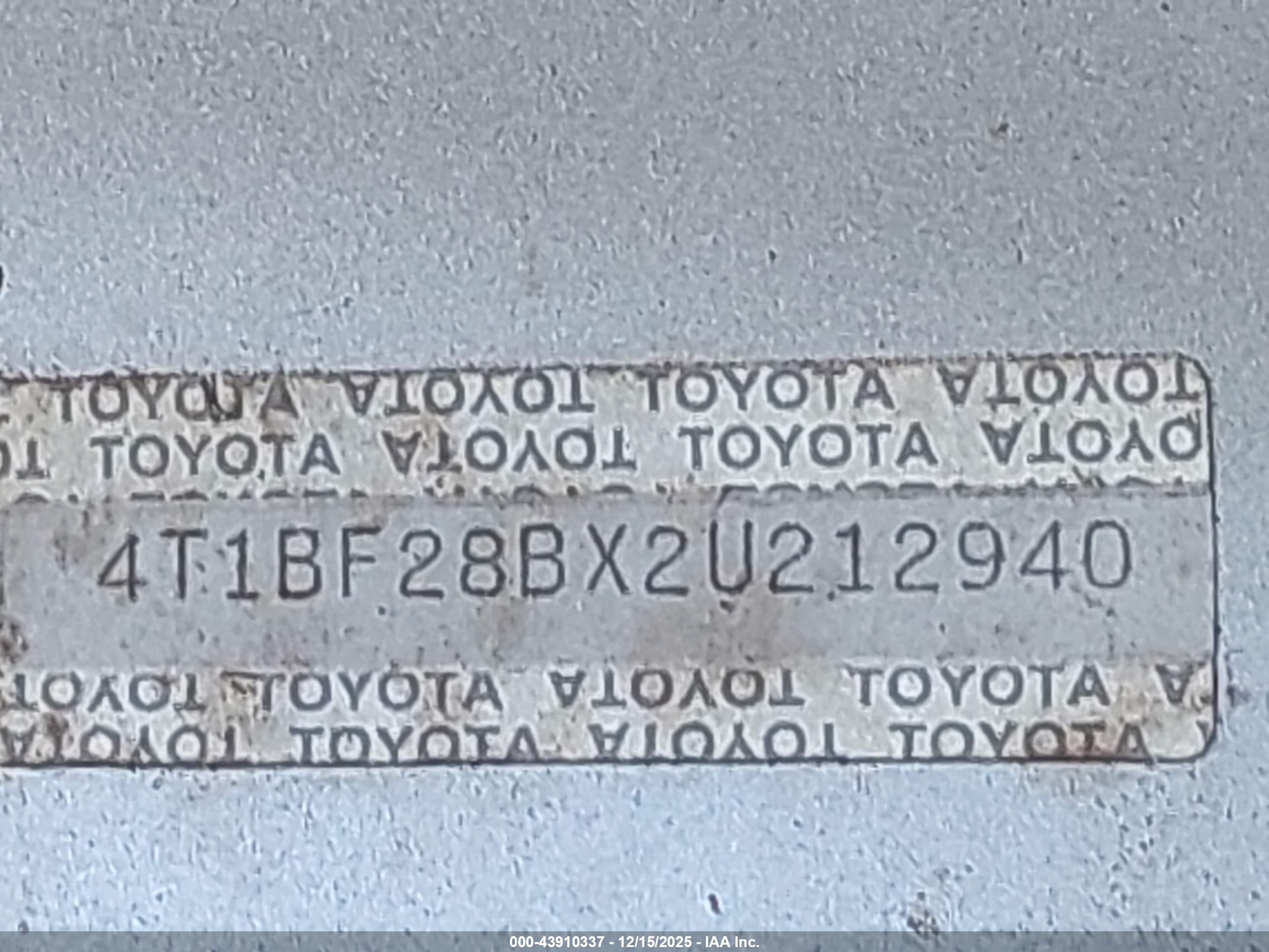 TOYOTA AVALON image 9