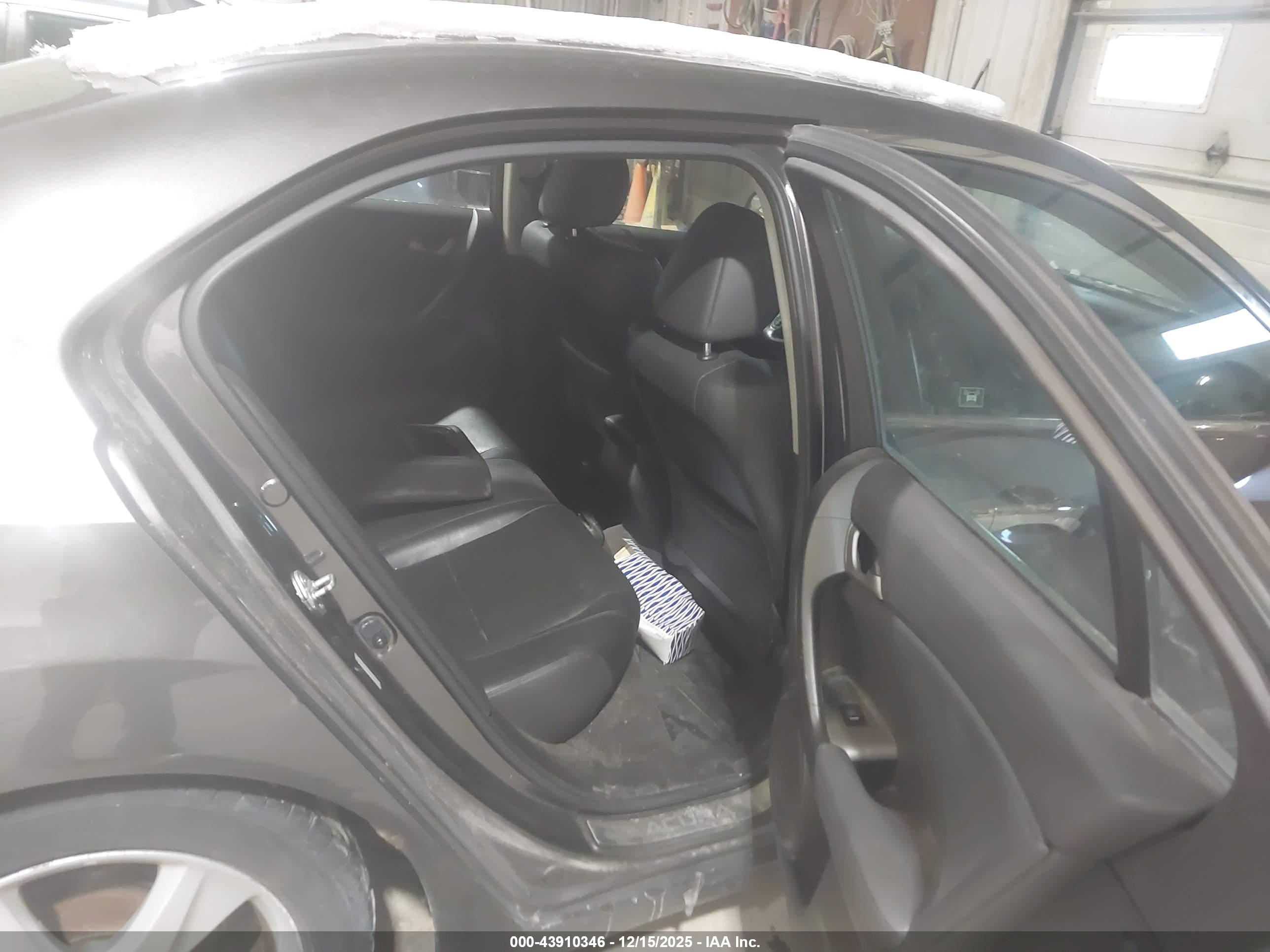 ACURA TSX image 8
