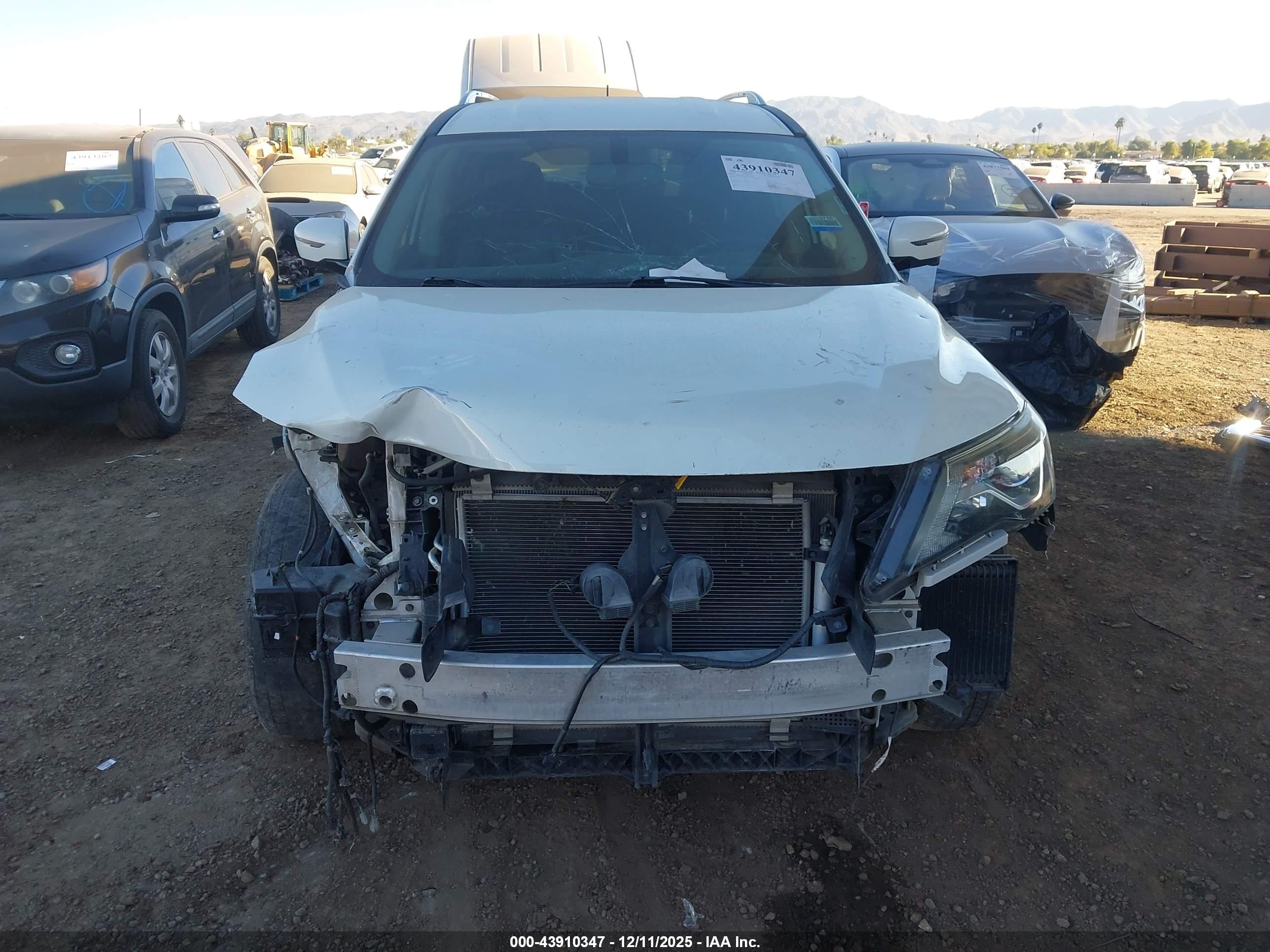 NISSAN PATHFINDER image 6