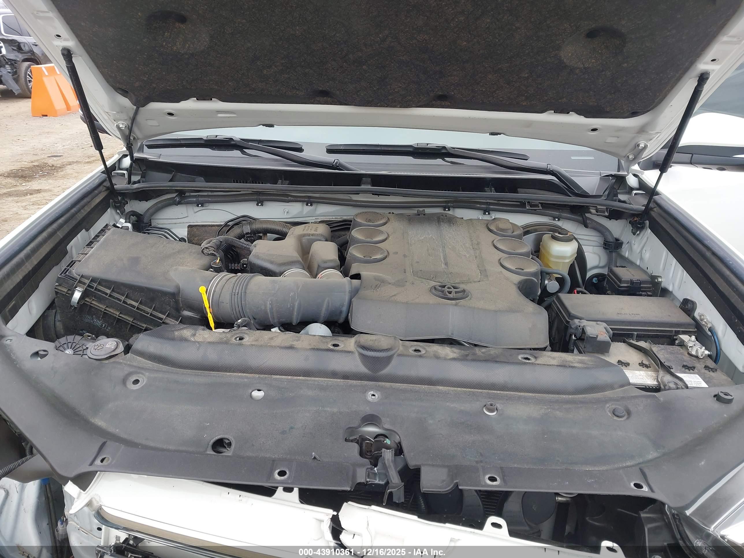 TOYOTA 4RUNNER image 10