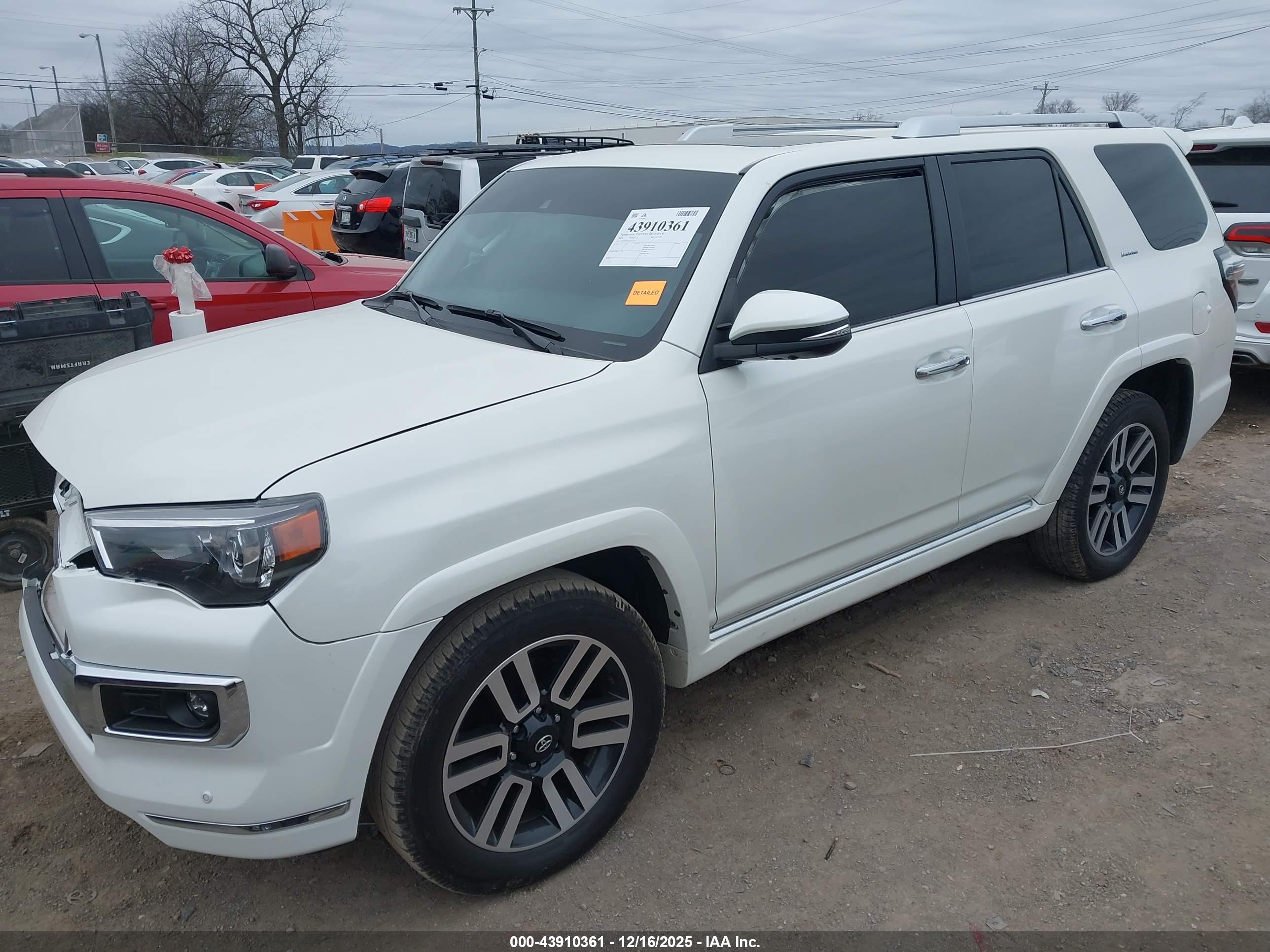 TOYOTA 4RUNNER image 2
