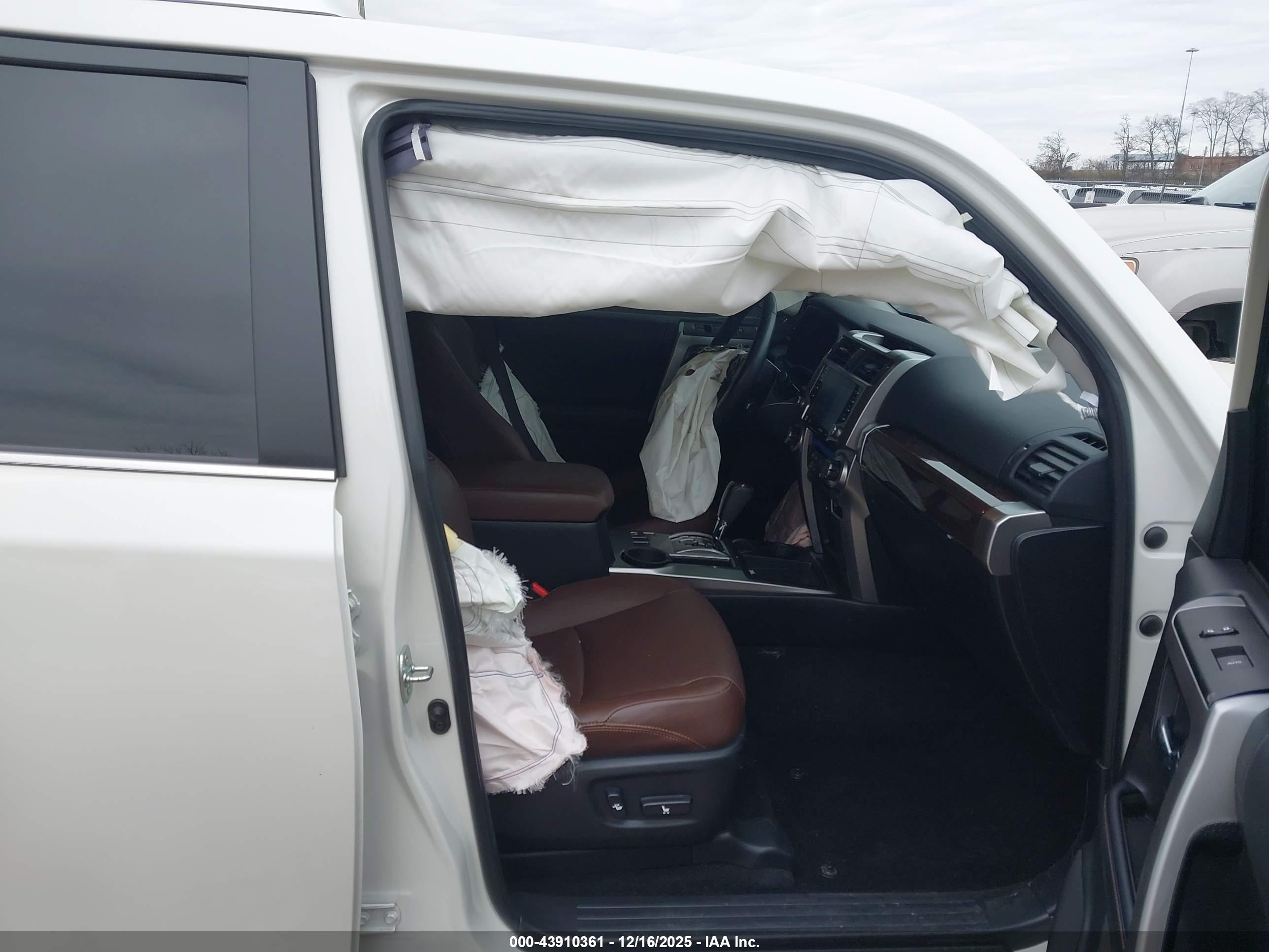TOYOTA 4RUNNER image 5
