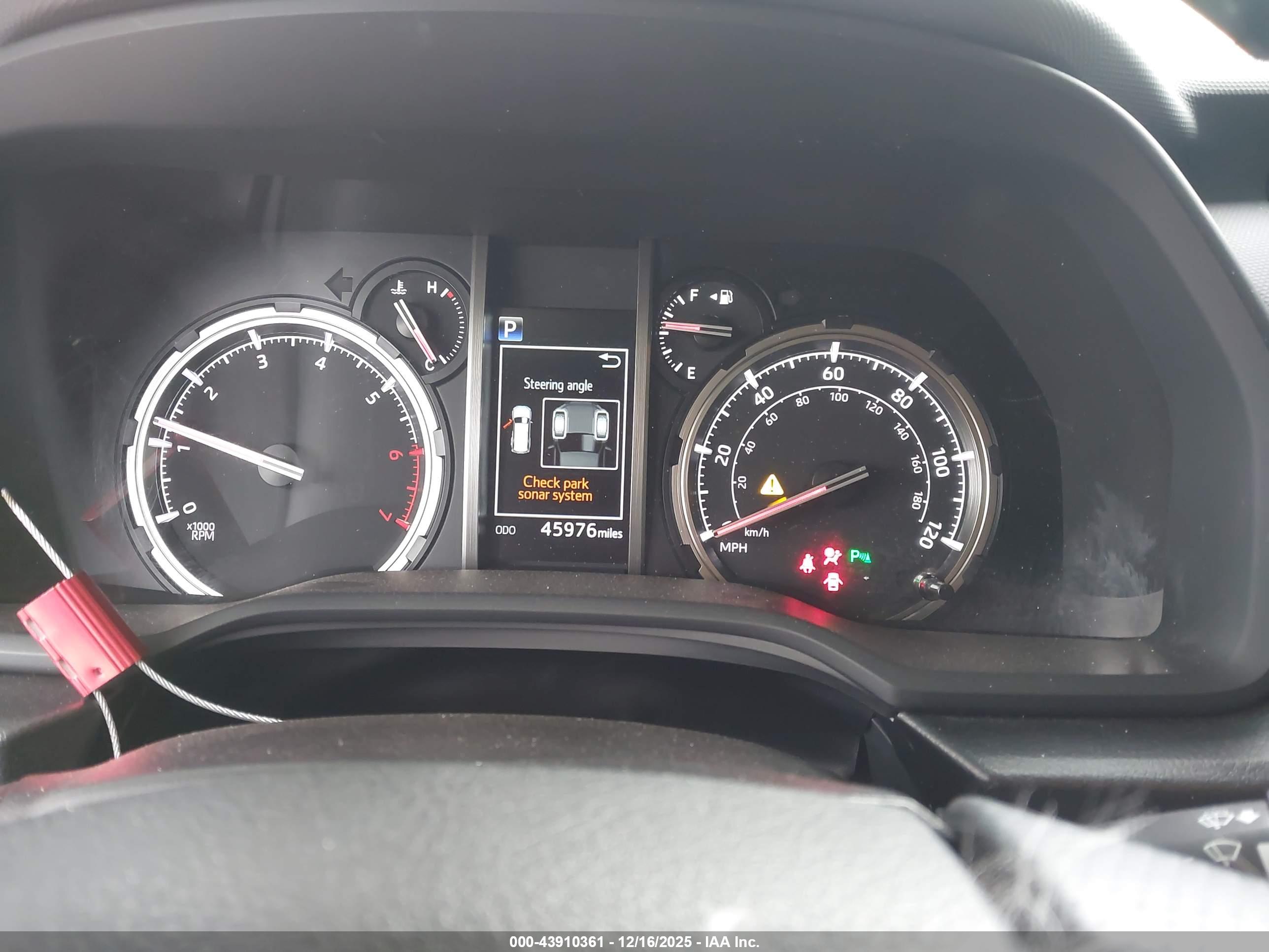 TOYOTA 4RUNNER image 7