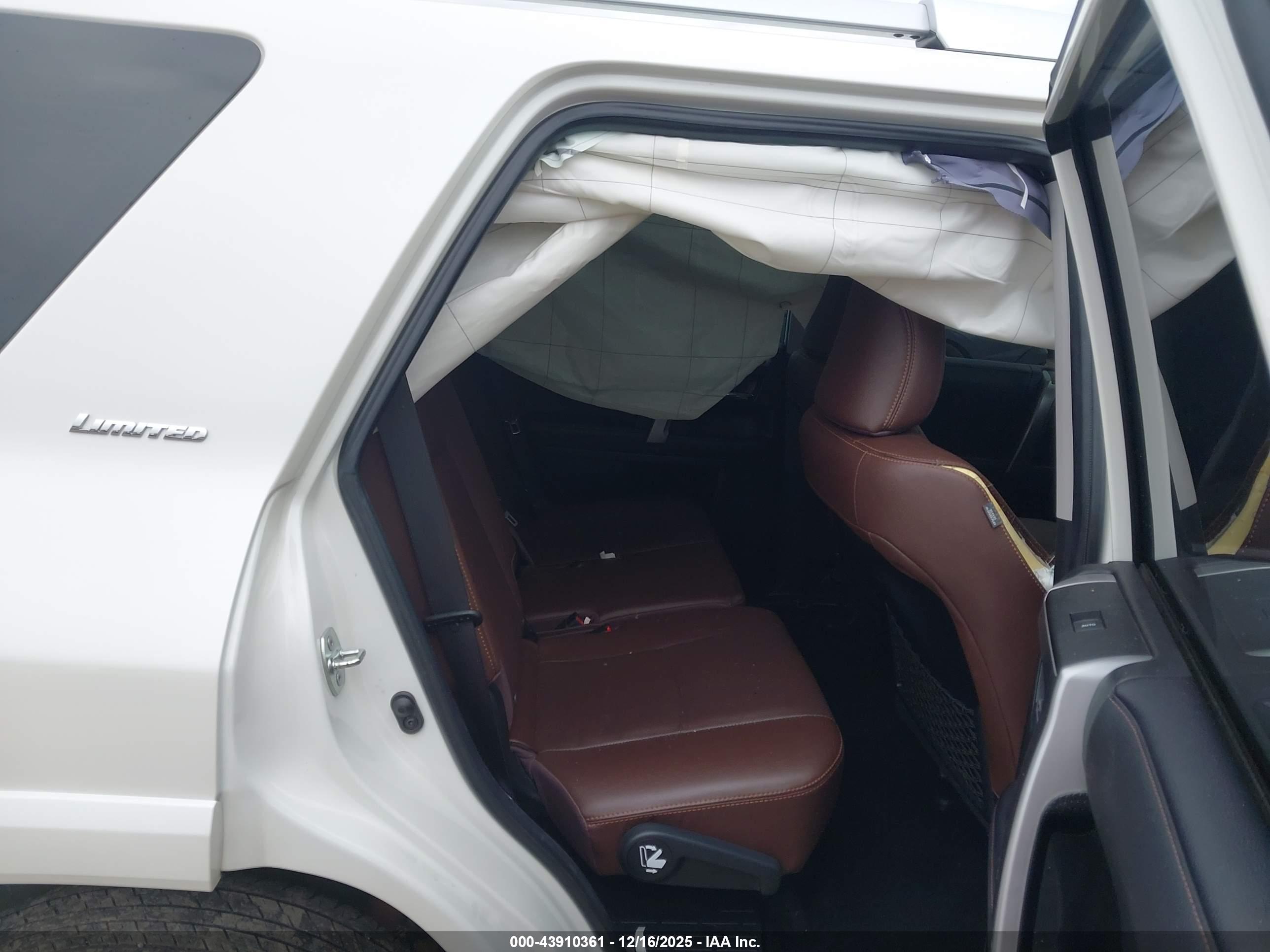 TOYOTA 4RUNNER image 8