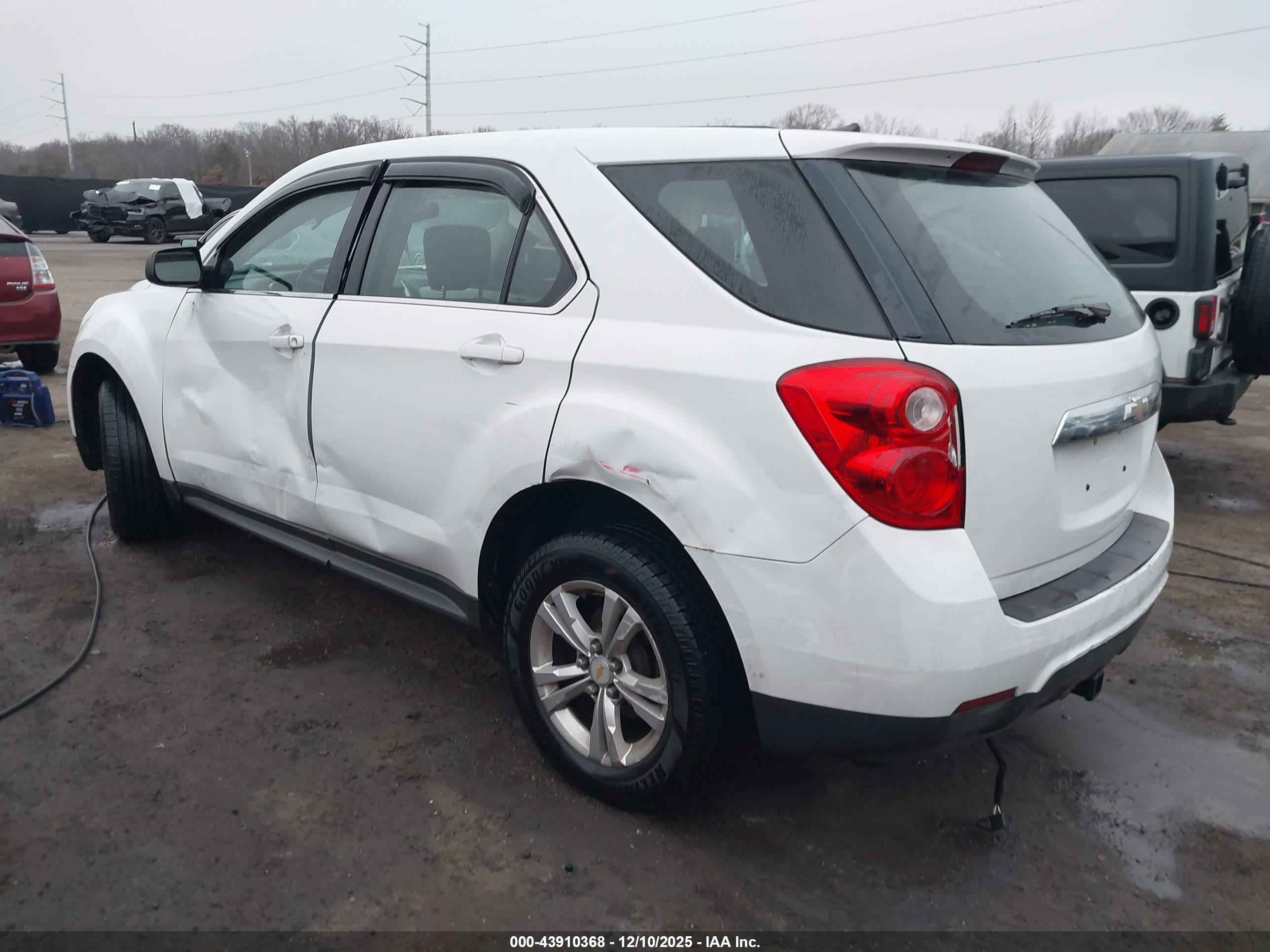 CHEVROLET EQUINOX image 3