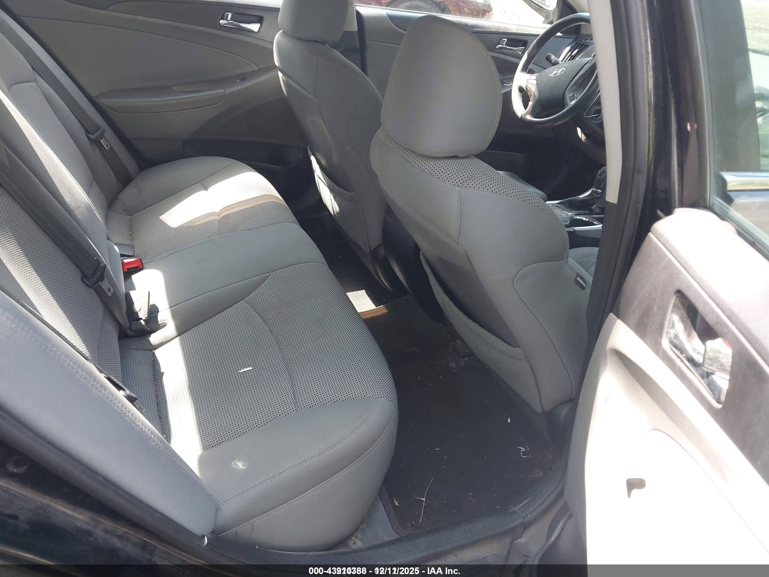 HYUNDAI SONATA image 8