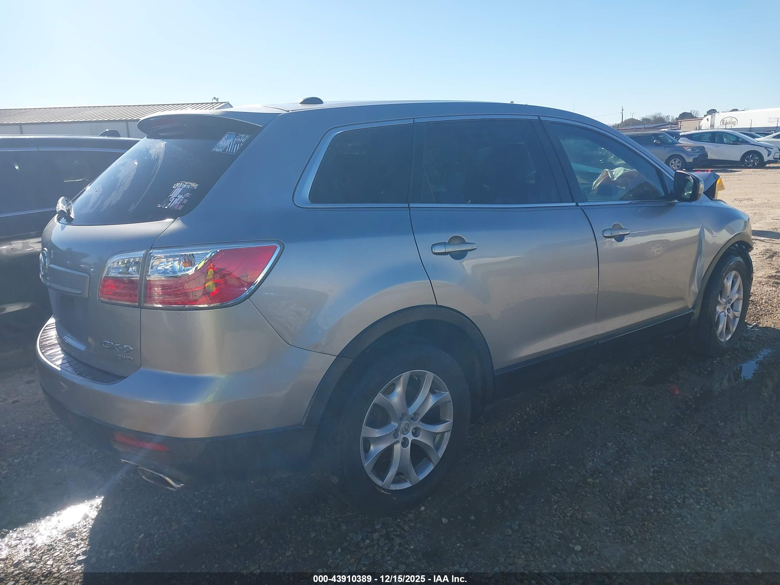 MAZDA CX-9 image 4