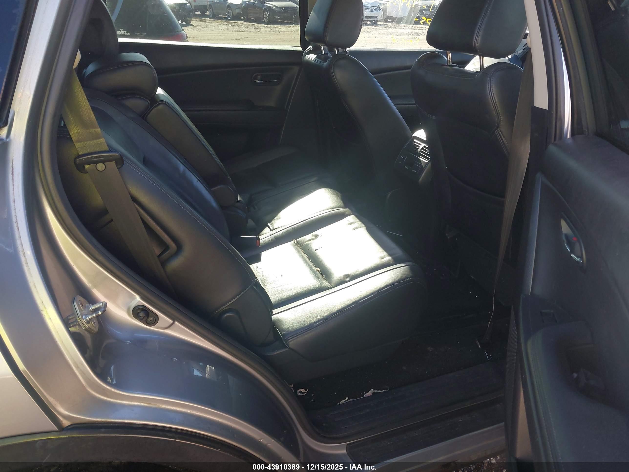 MAZDA CX-9 image 8
