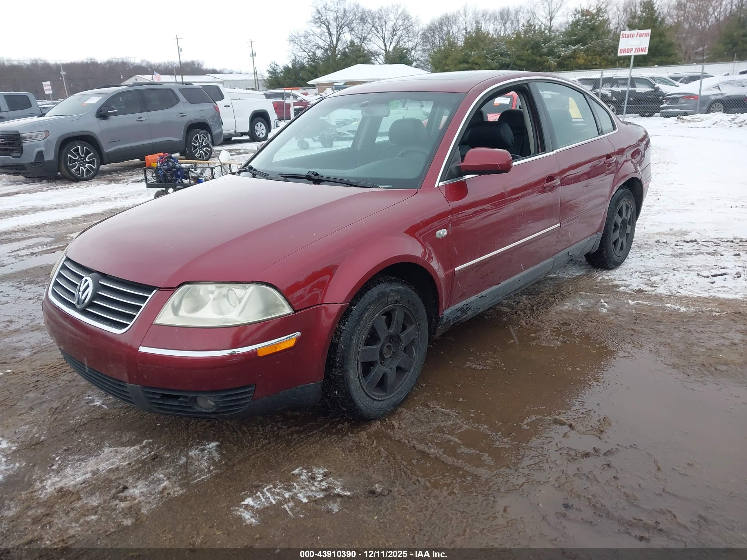 VOLKSWAGEN PASSAT image 2