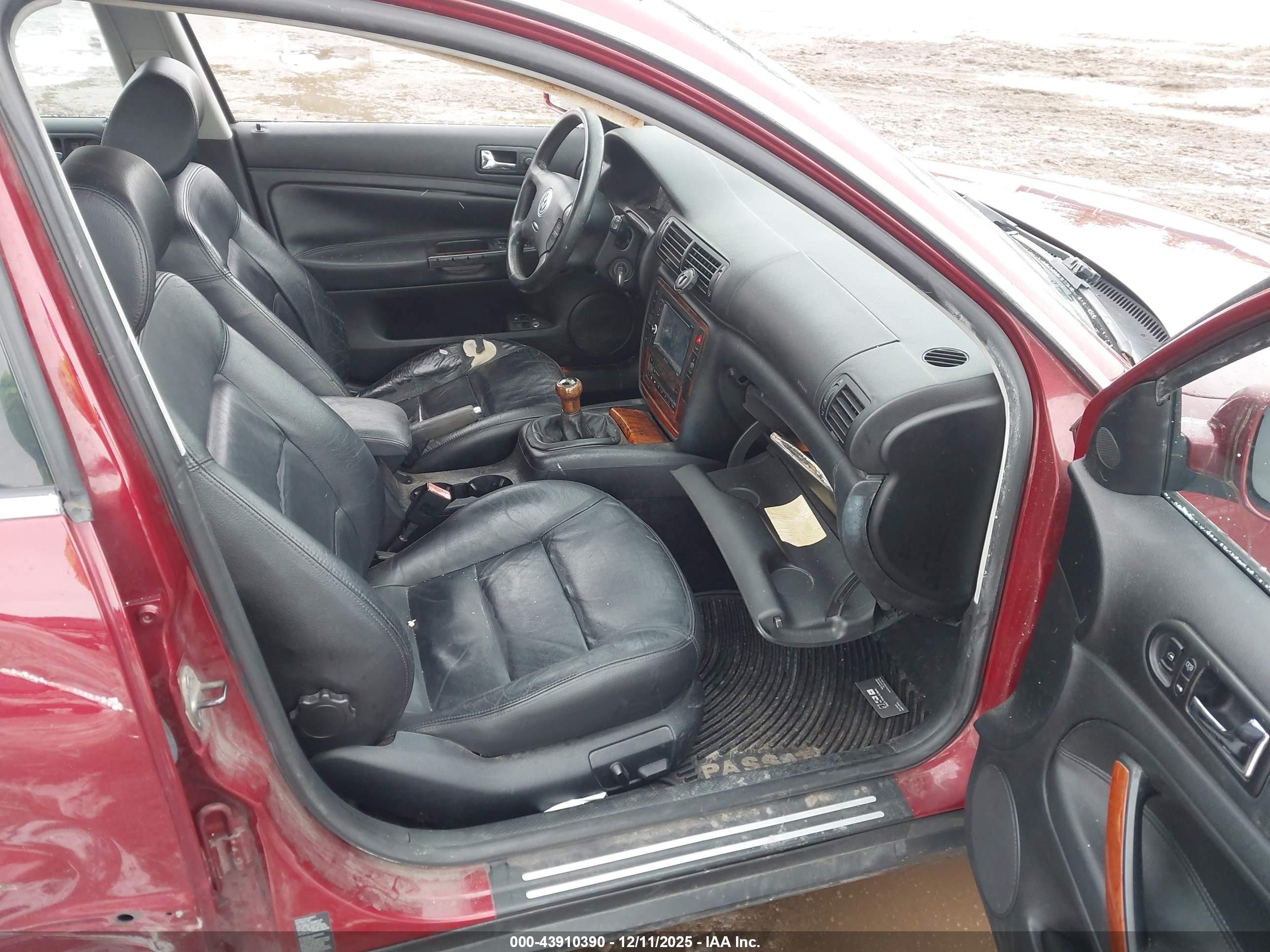 VOLKSWAGEN PASSAT image 5