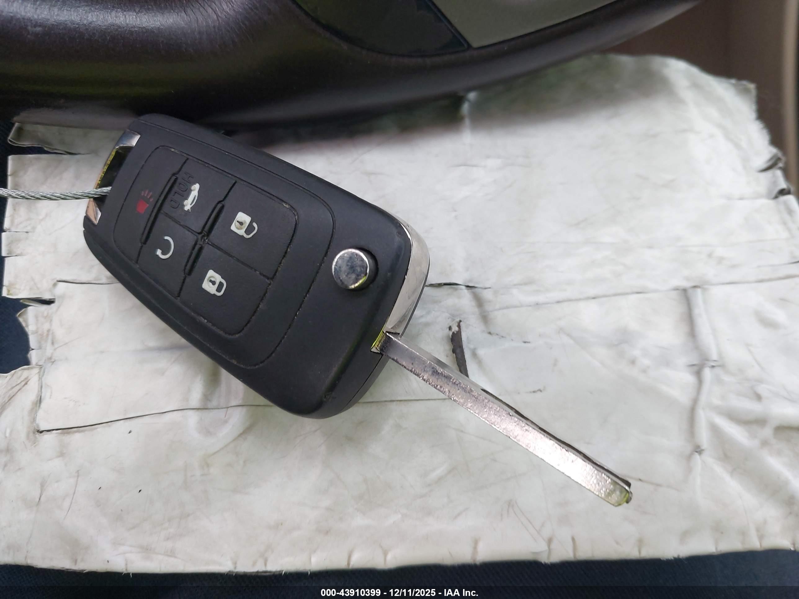 BUICK LACROSSE image 11