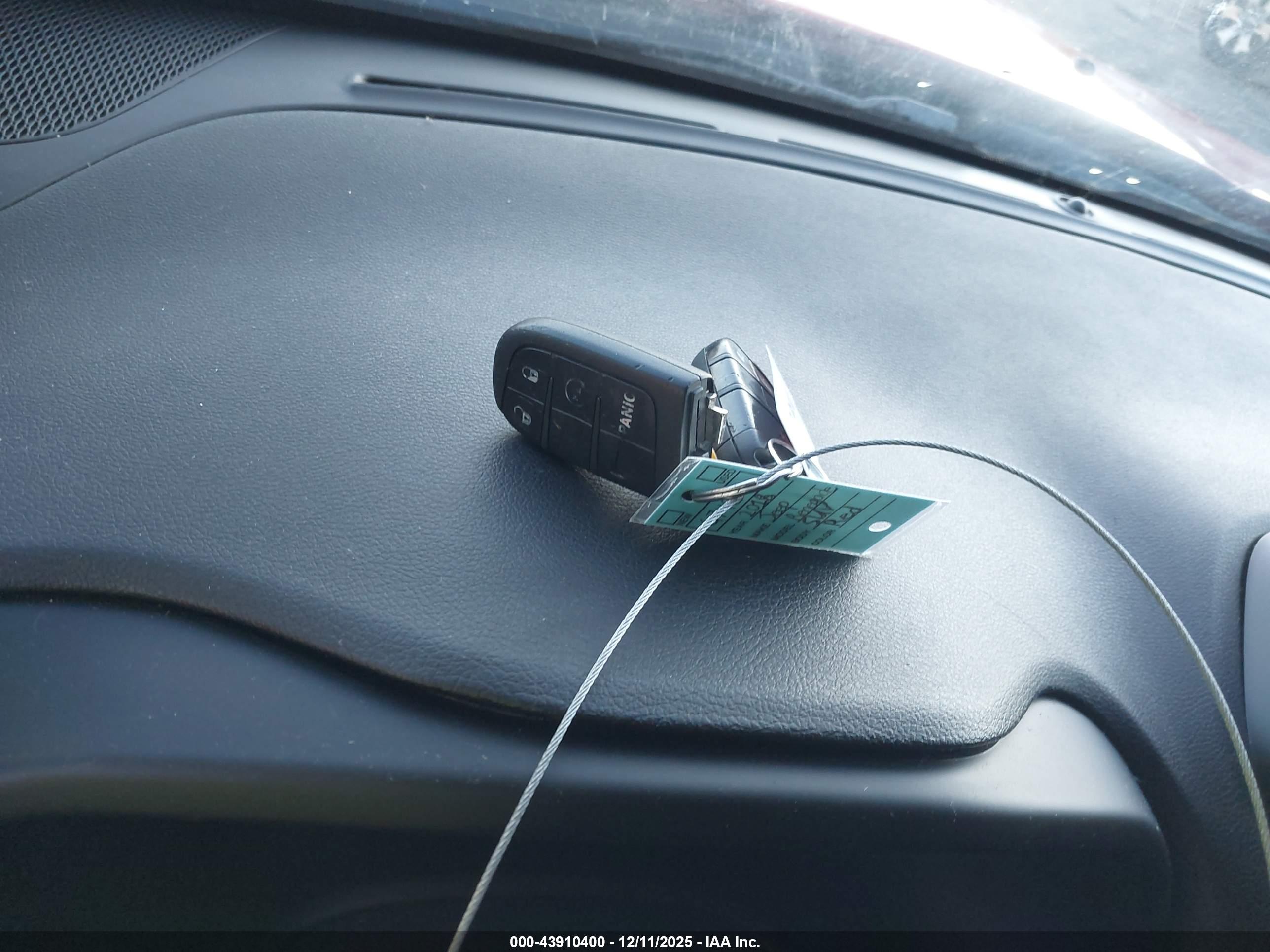 JEEP RENEGADE image 11