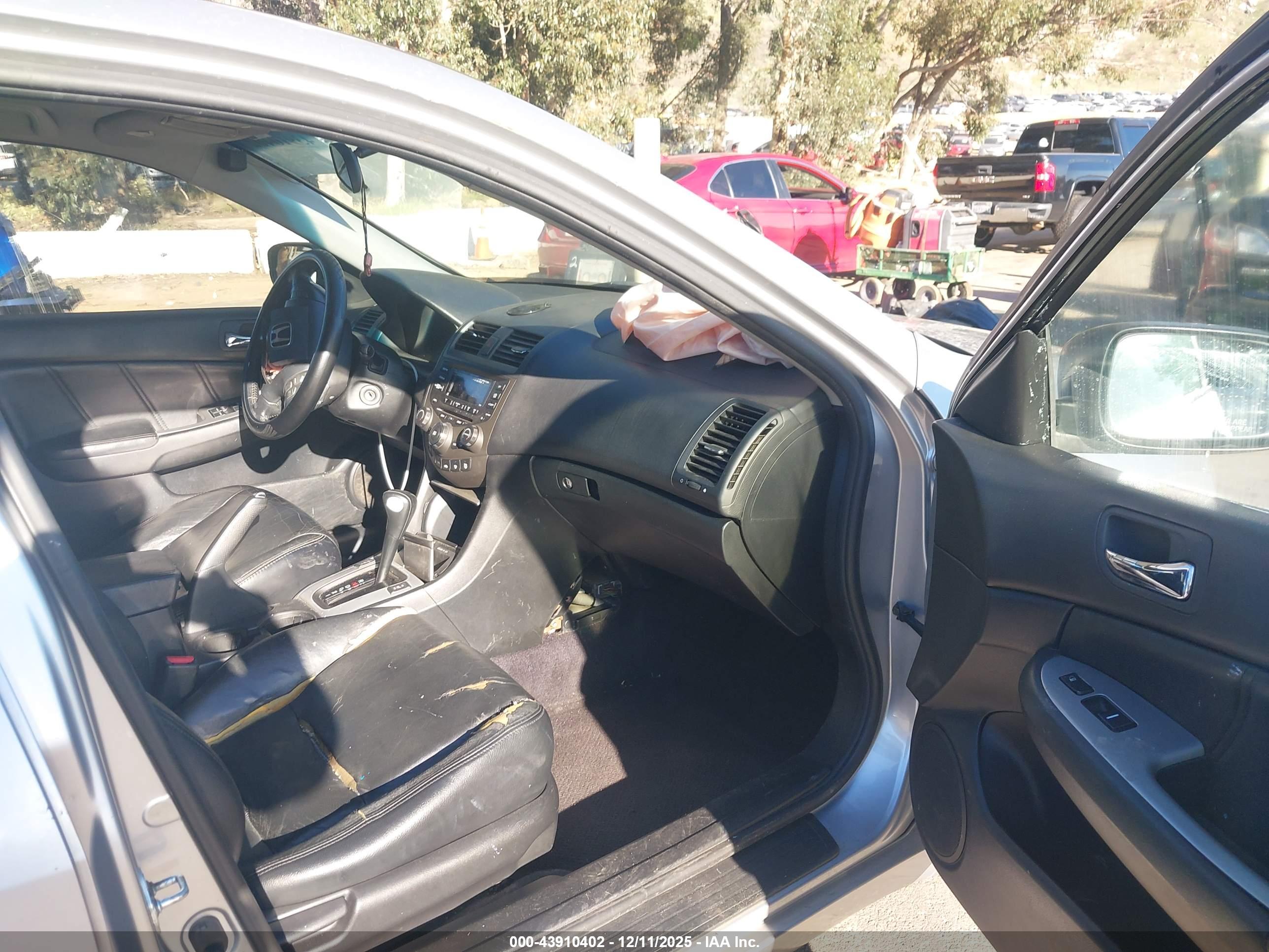 HONDA ACCORD image 5