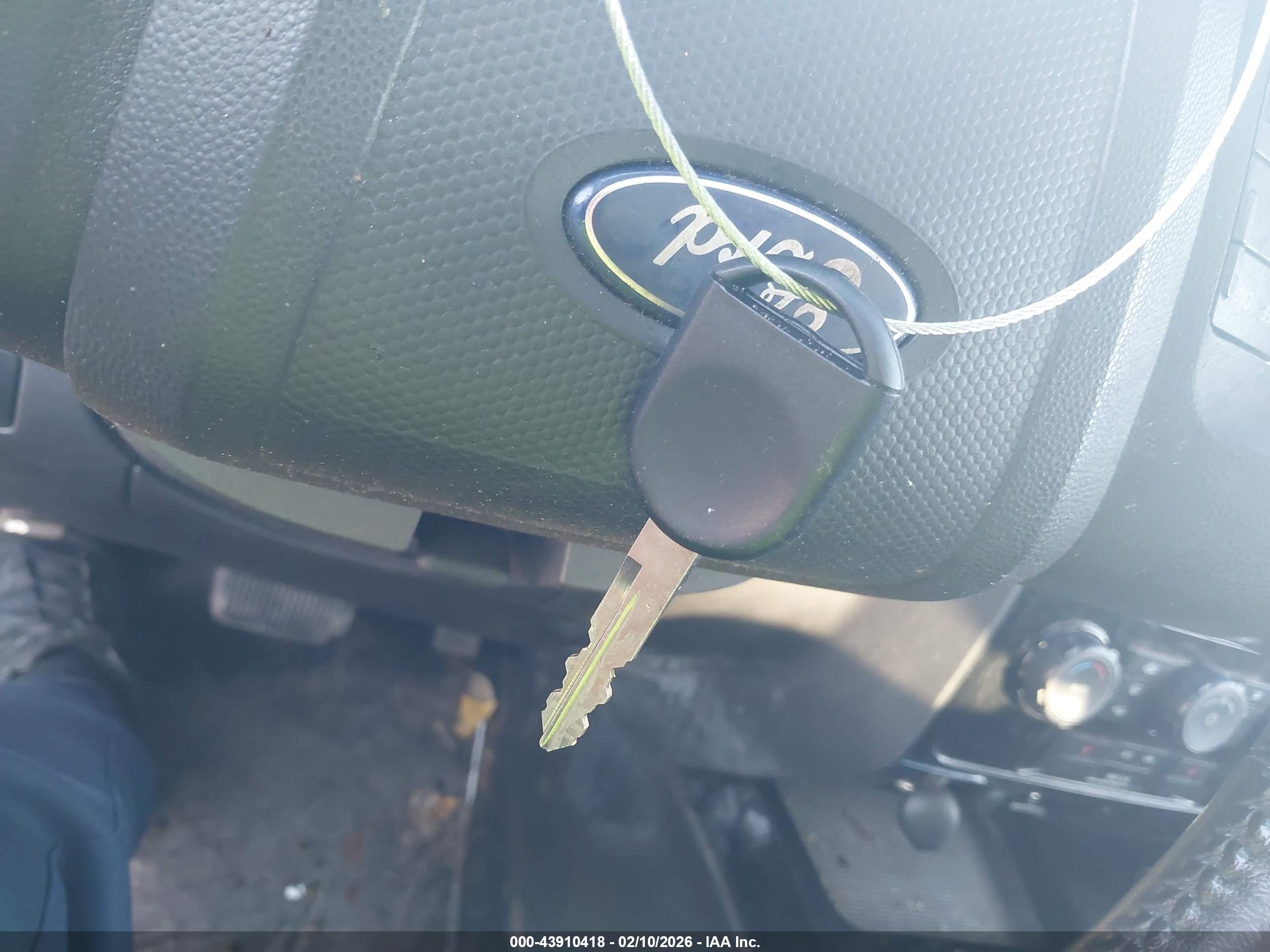 FORD ESCAPE image 11