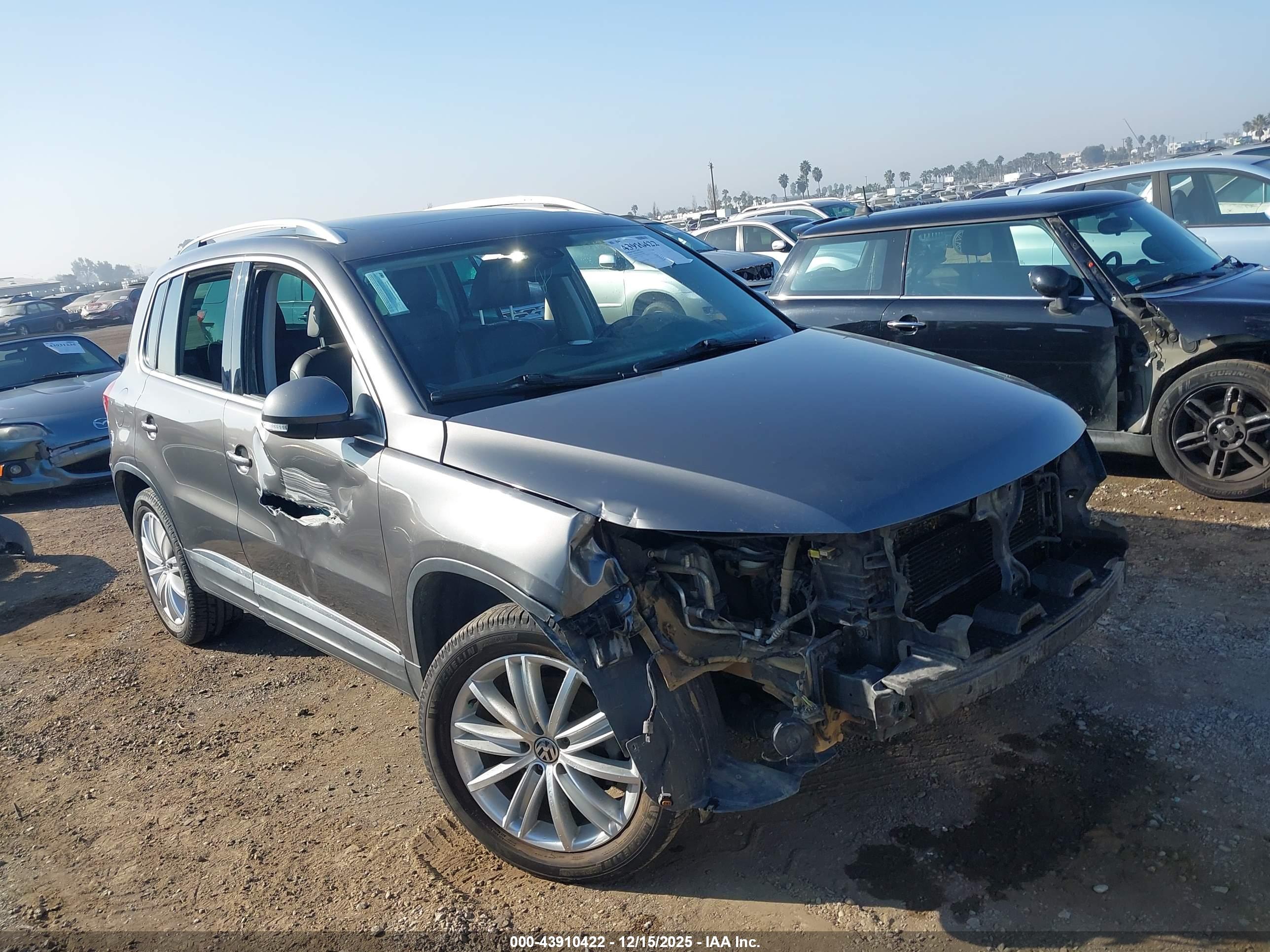 VOLKSWAGEN TIGUAN image 6