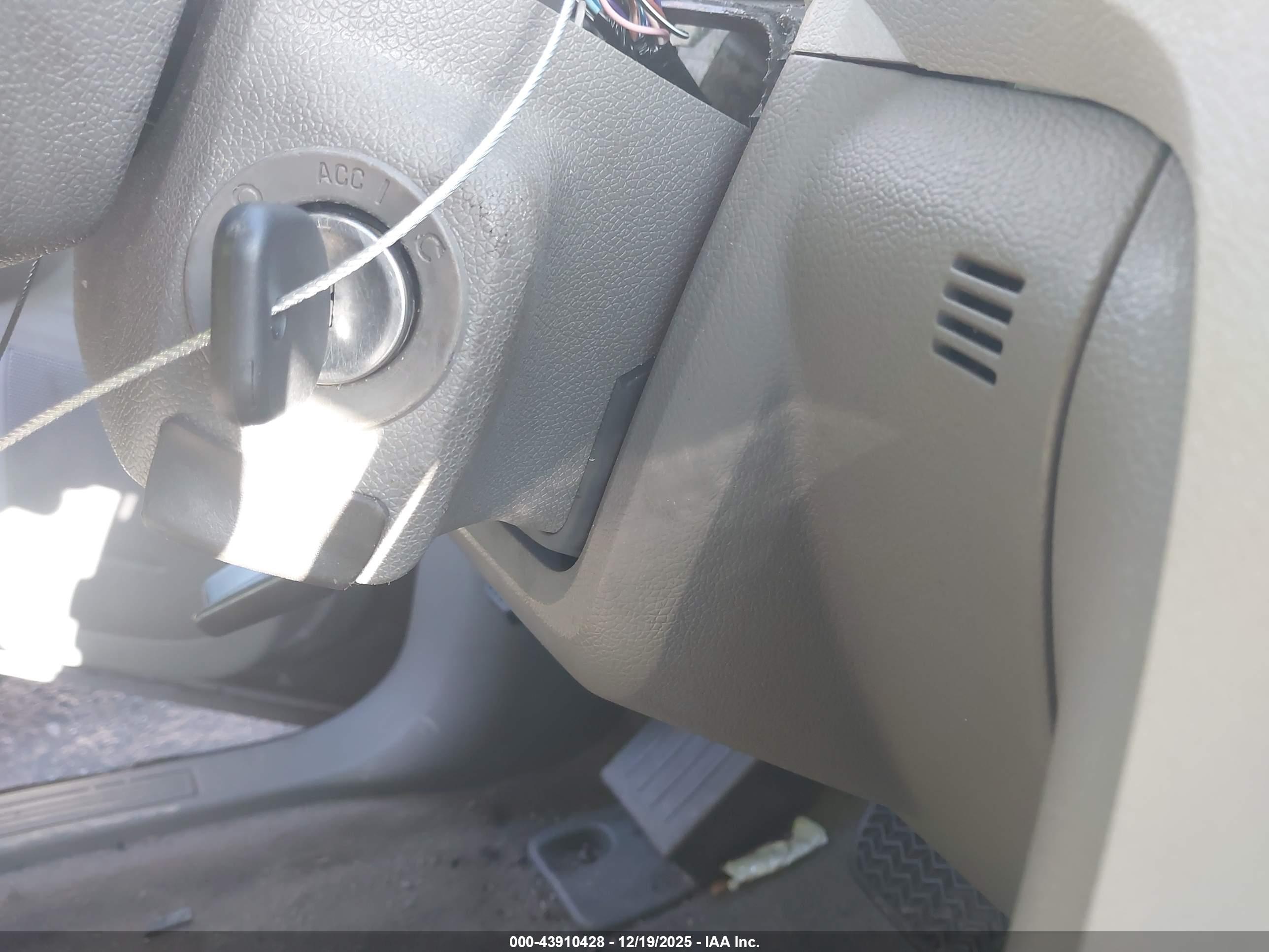 CHEVROLET TRAVERSE image 11