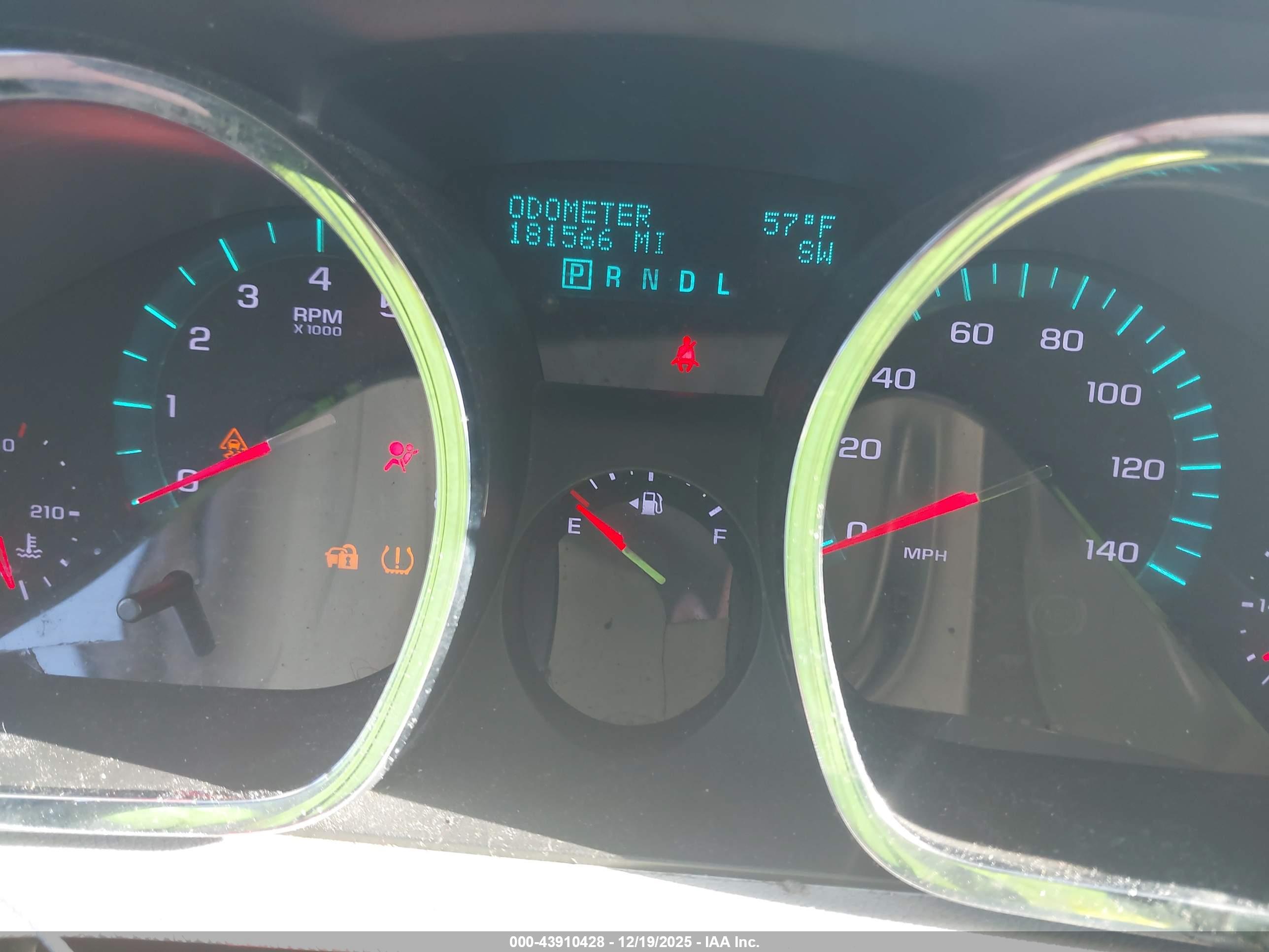 CHEVROLET TRAVERSE image 7