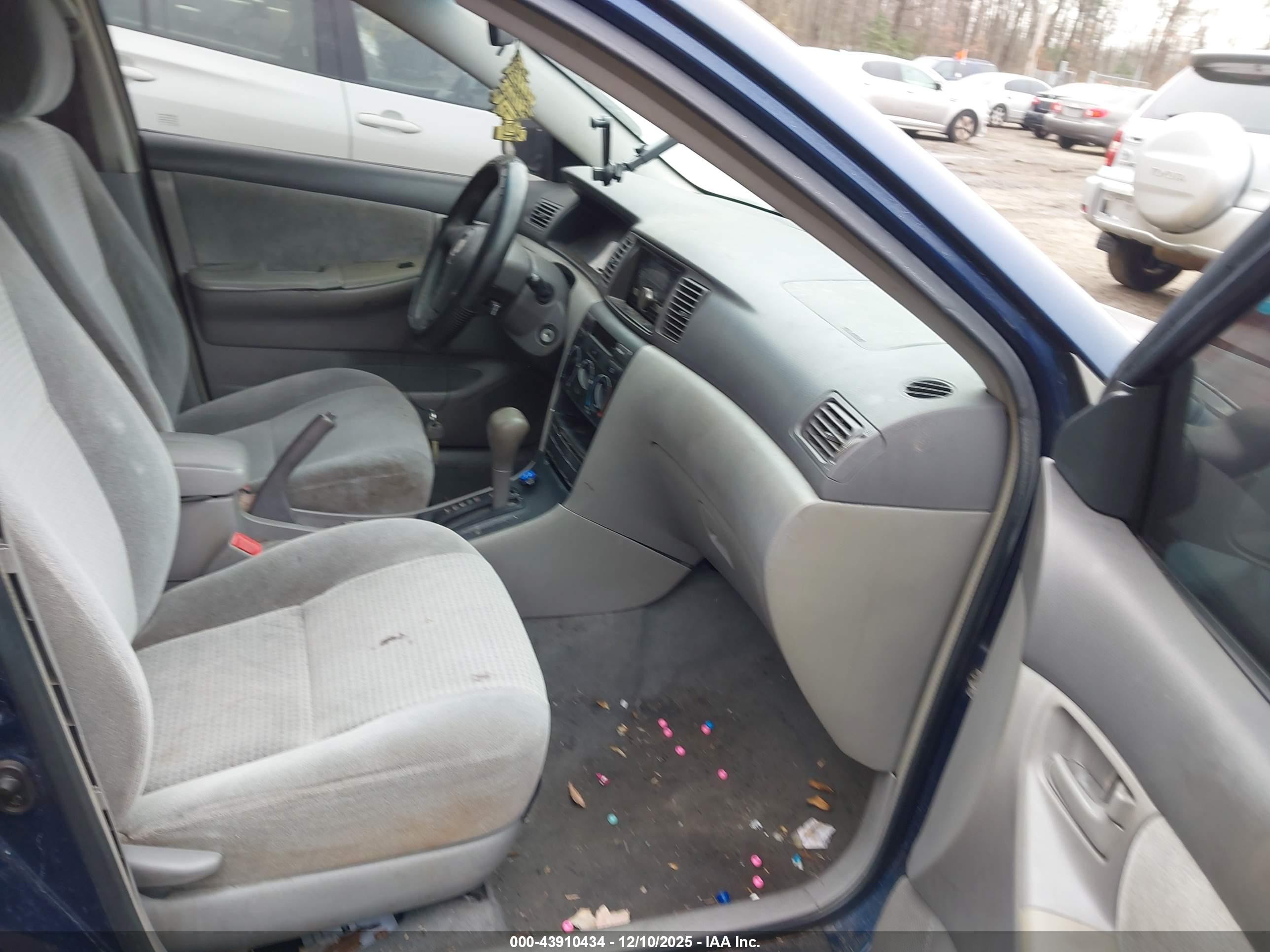 TOYOTA COROLLA image 5