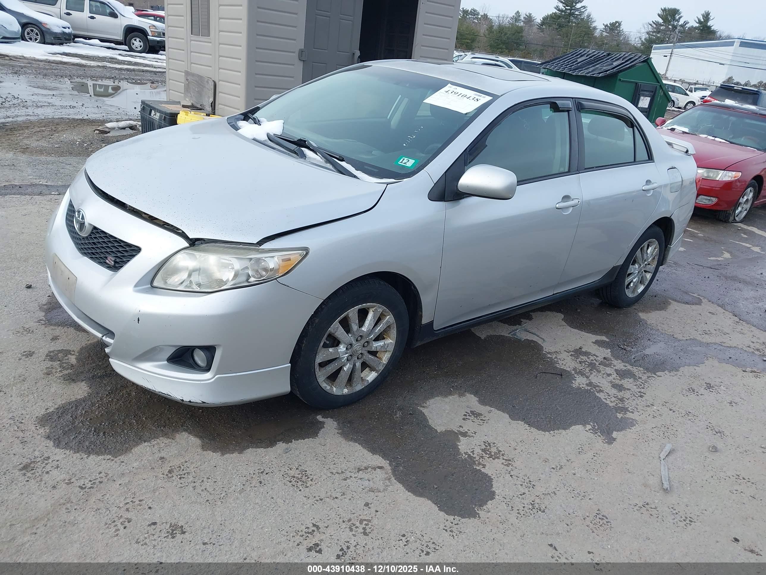 TOYOTA COROLLA image 2