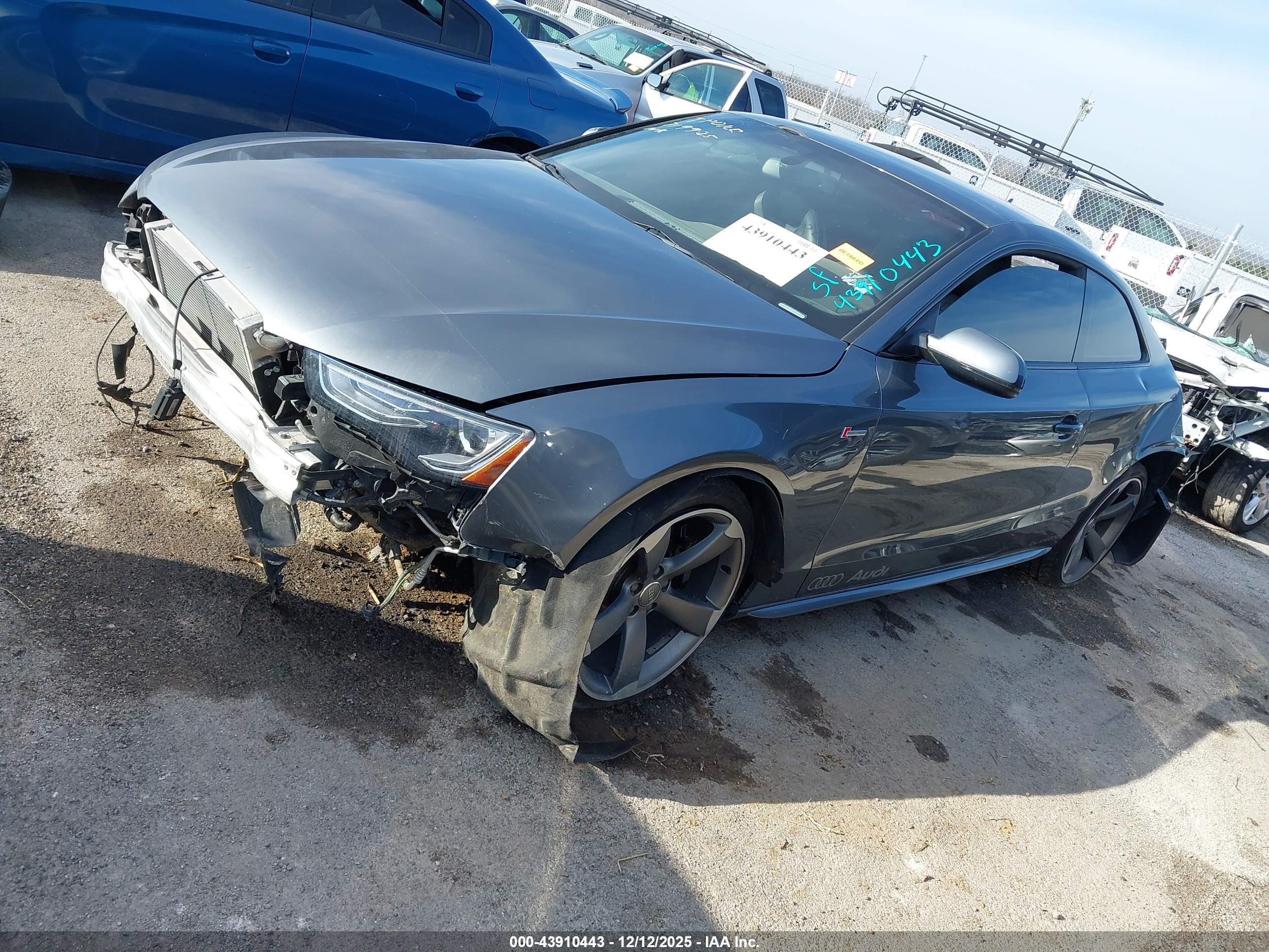 AUDI S5 image 2