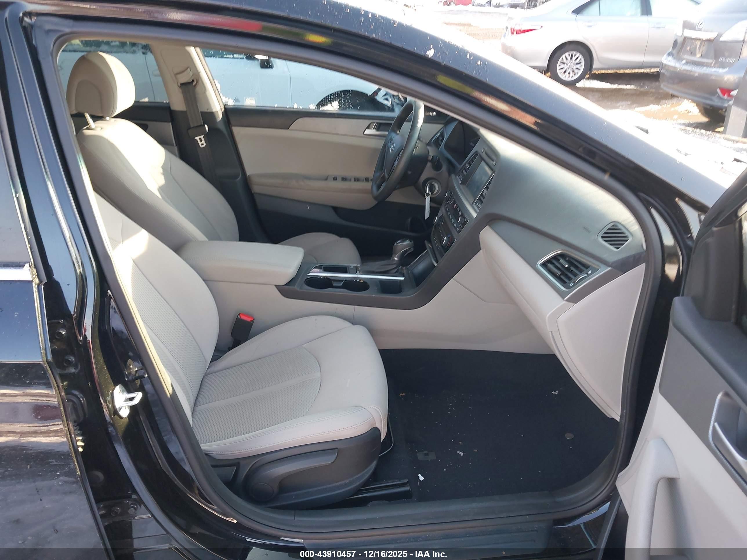HYUNDAI SONATA image 5