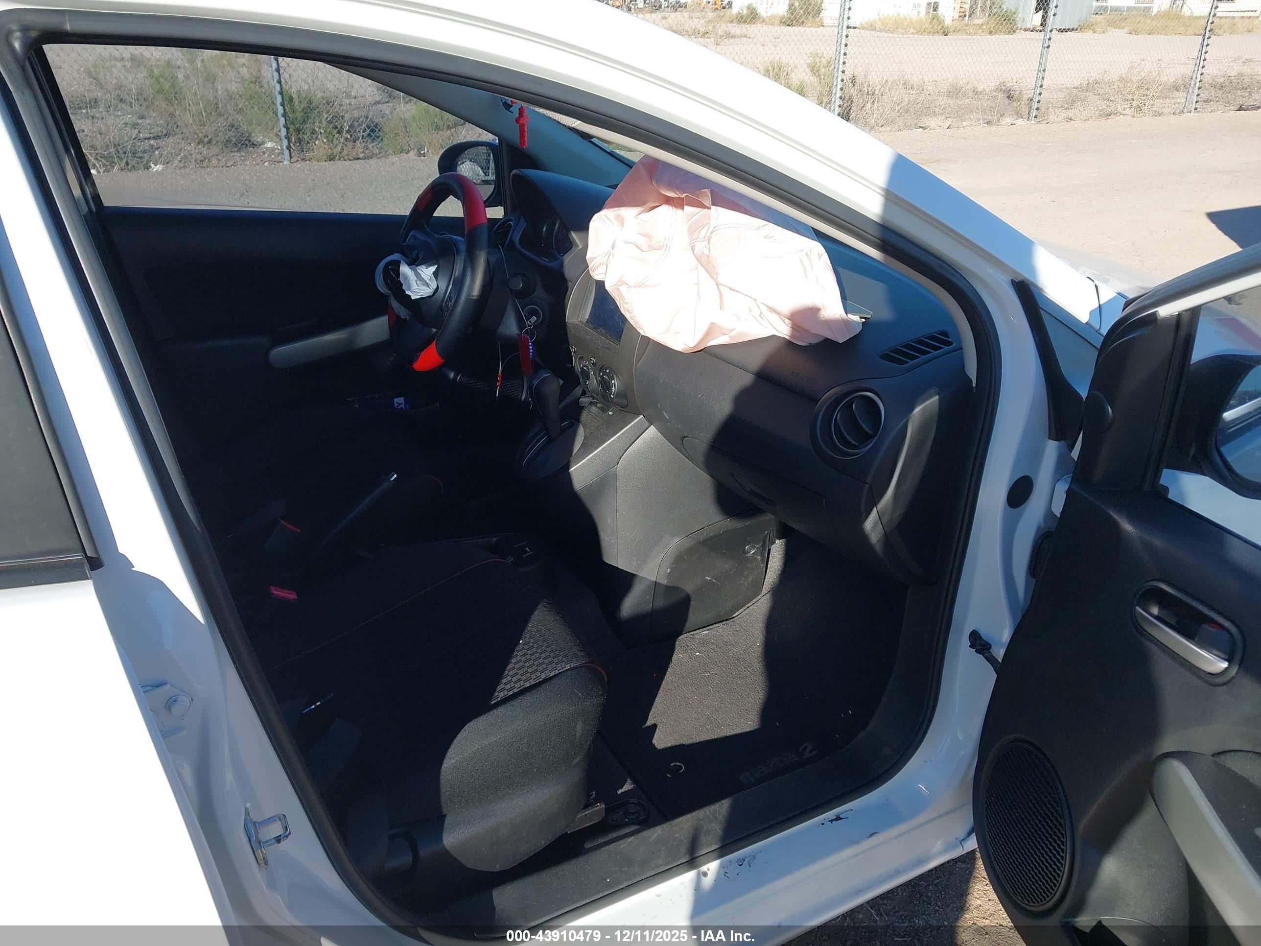 MAZDA MAZDA2 image 5