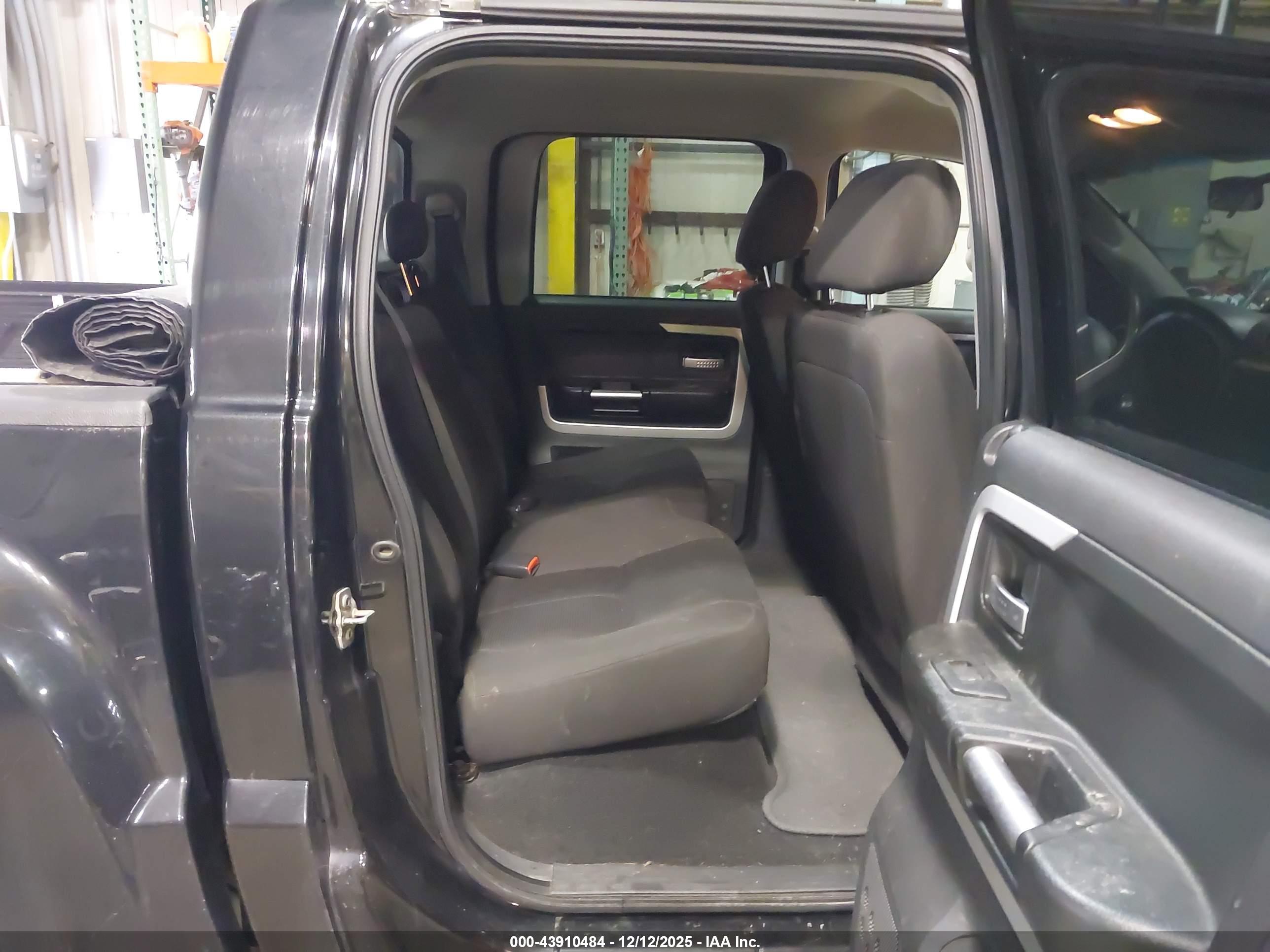 MITSUBISHI RAIDER image 8