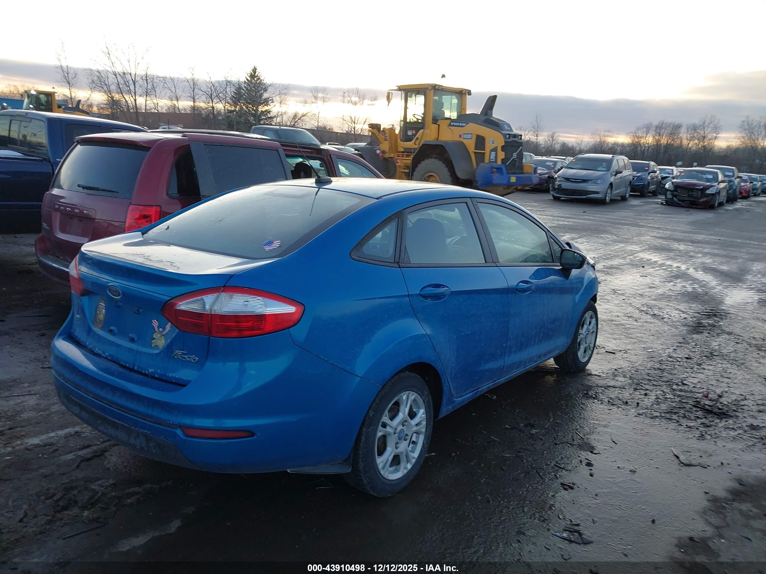 FORD FIESTA image 4